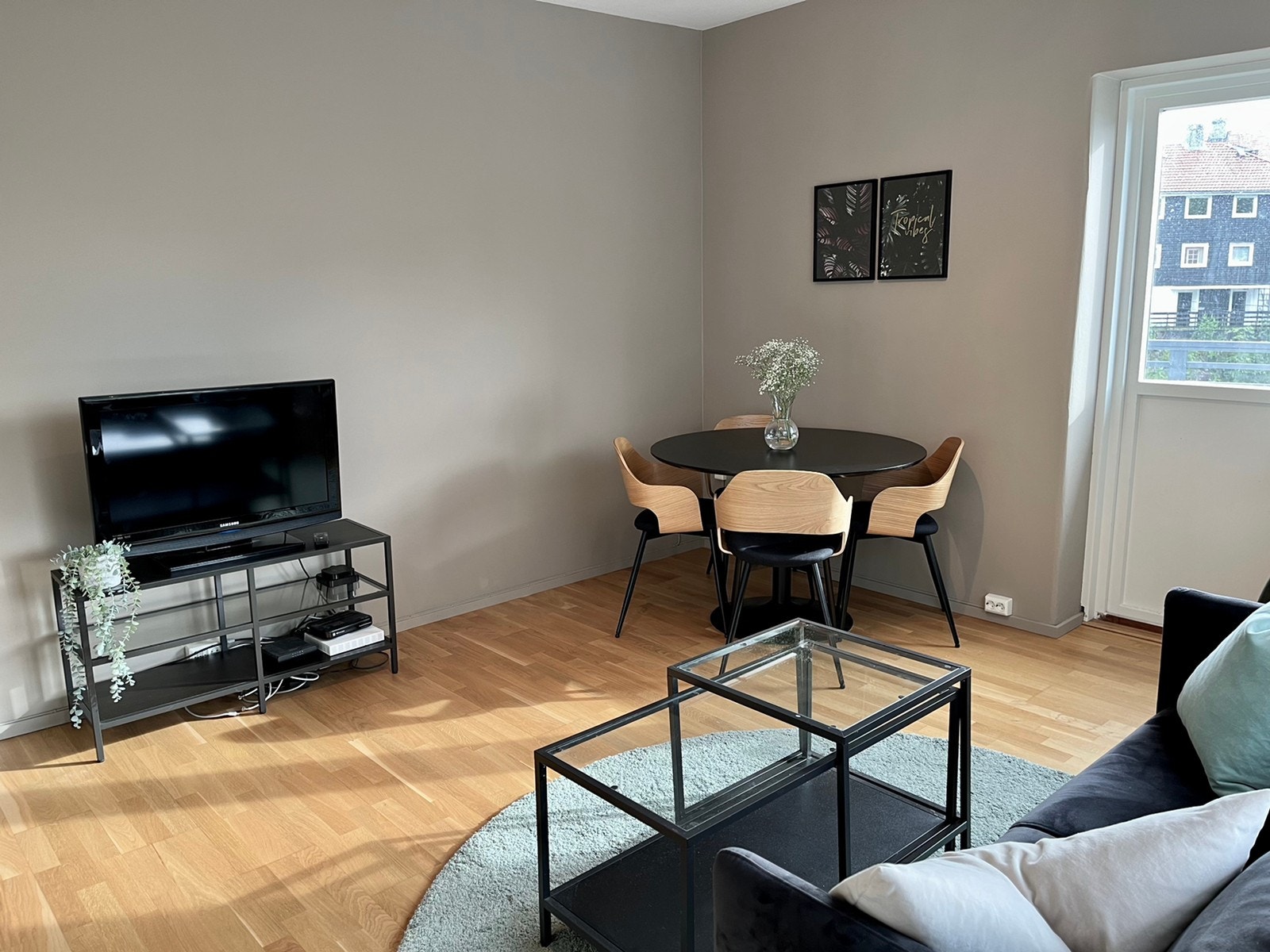Eikeparketten går igjen i alle rom Galleribilde