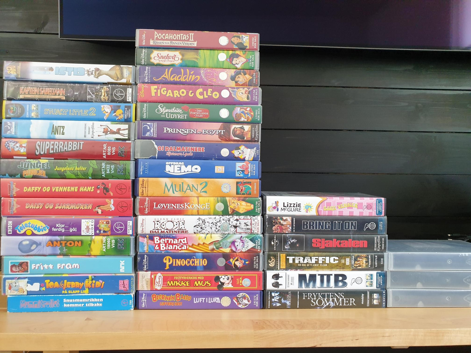 VHS filmer selges for 200 kr. | FINN.no