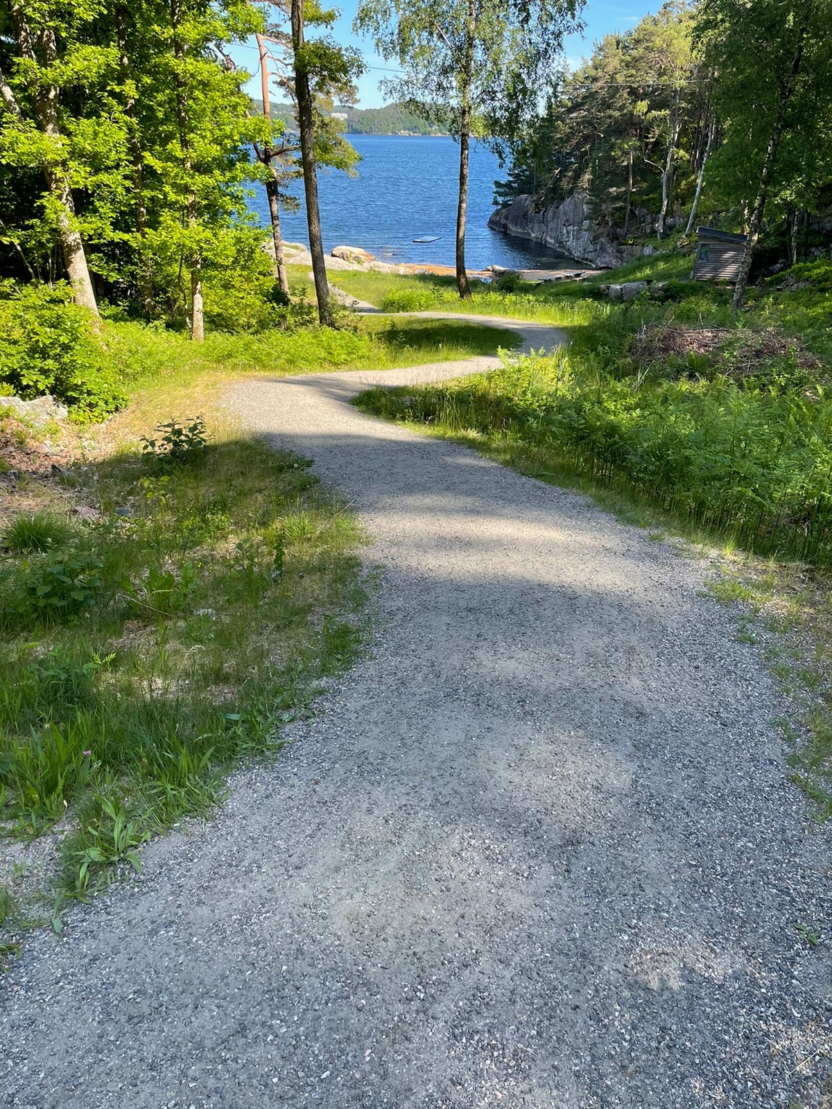 Strand 100 meter fra praktikantandel. Galleribilde