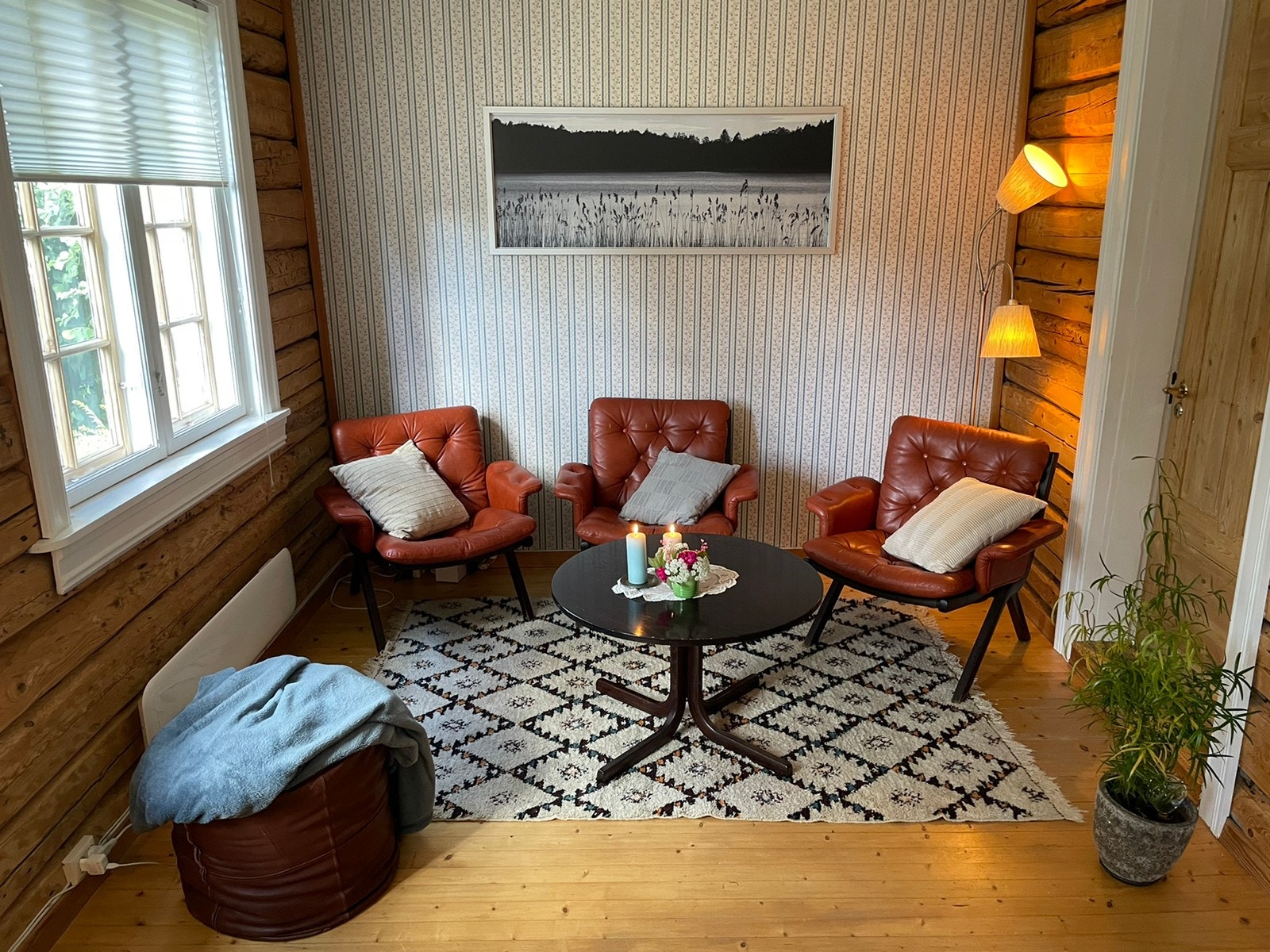 TV-stue med Altibox og Appel-TV. Galleribilde