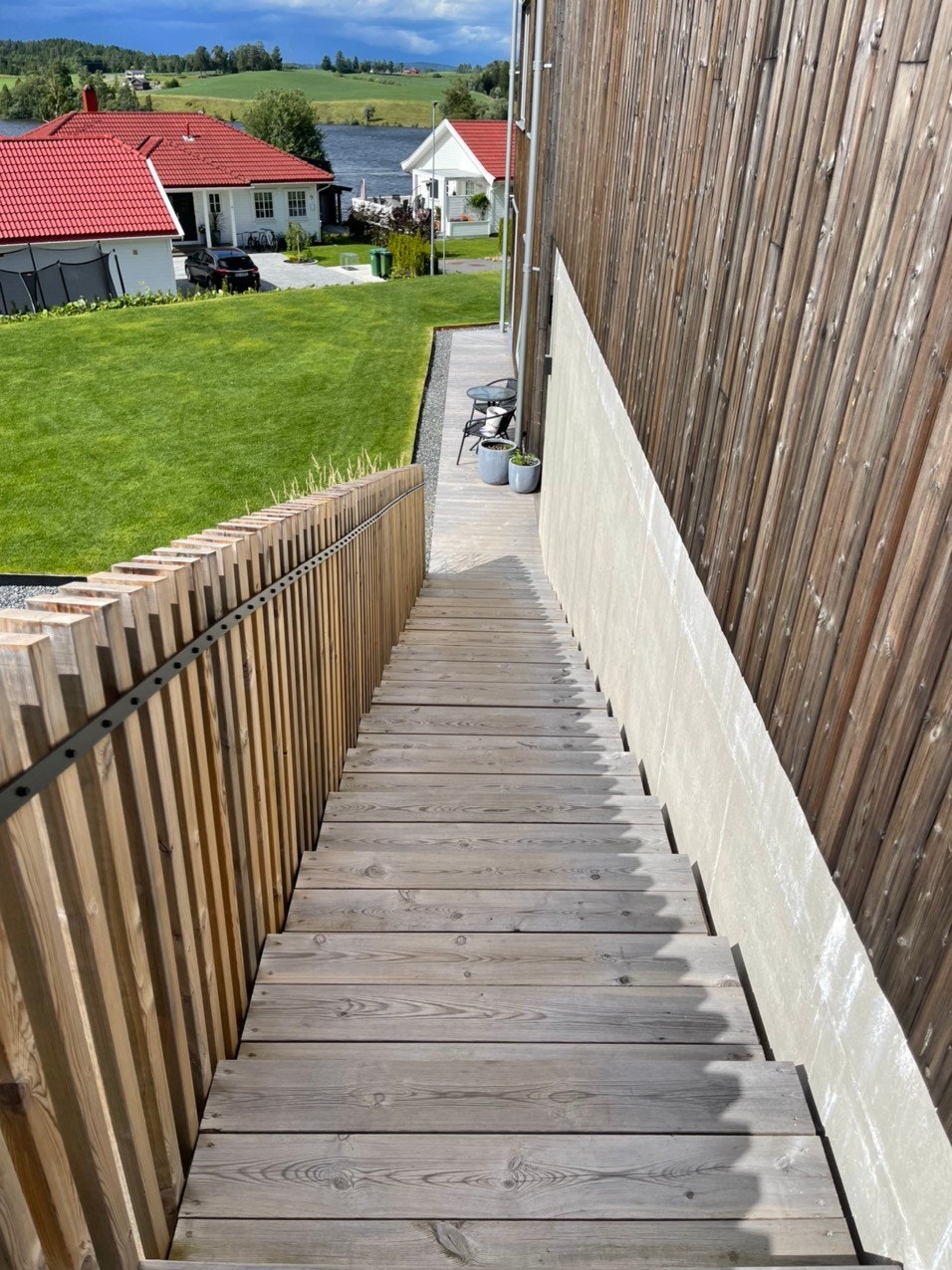 Bred trapp ned til leiligheten Galleribilde