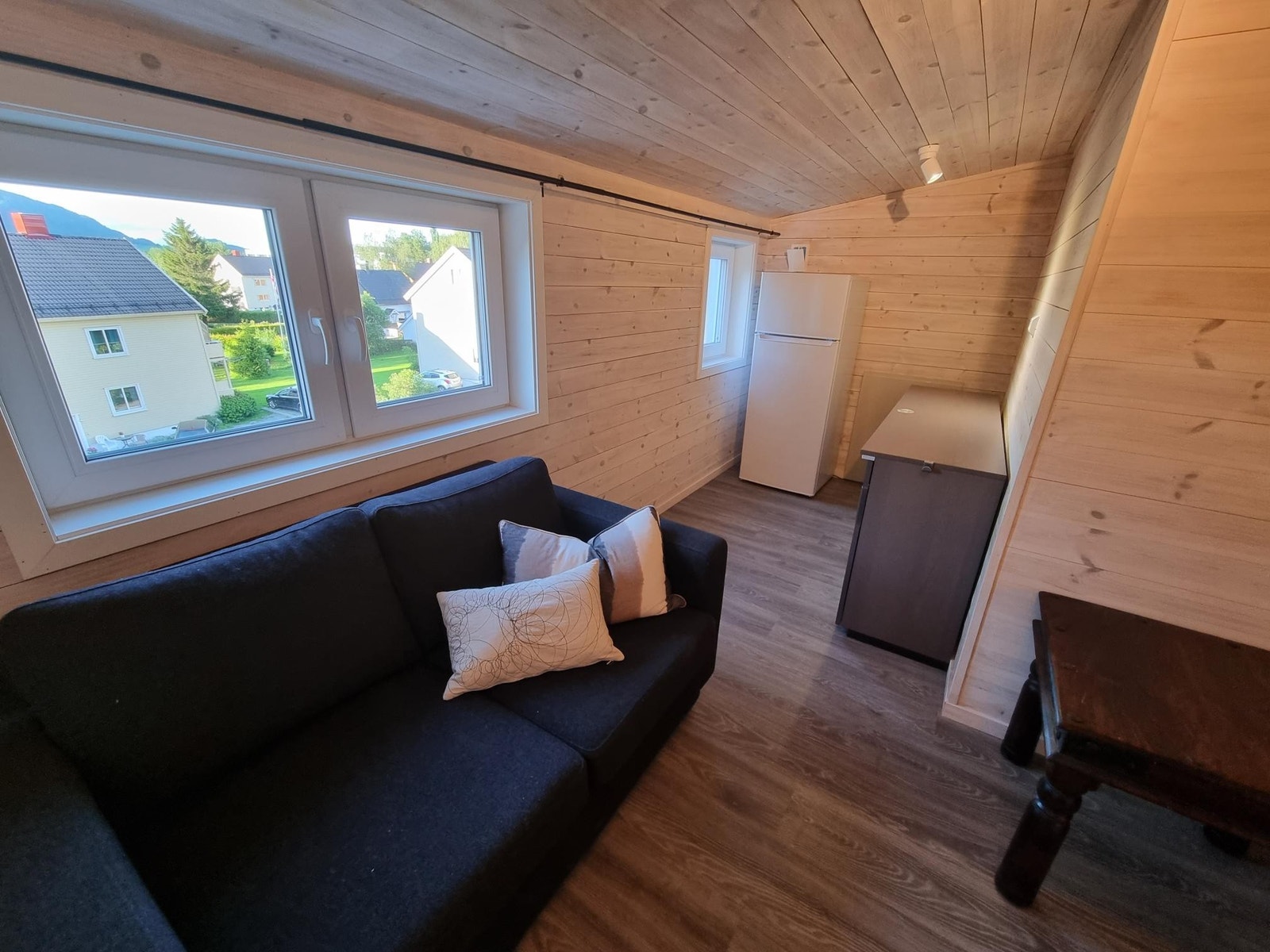 Loftsstue/oppholdsrom (vannboren varme i golv) Galleribilde