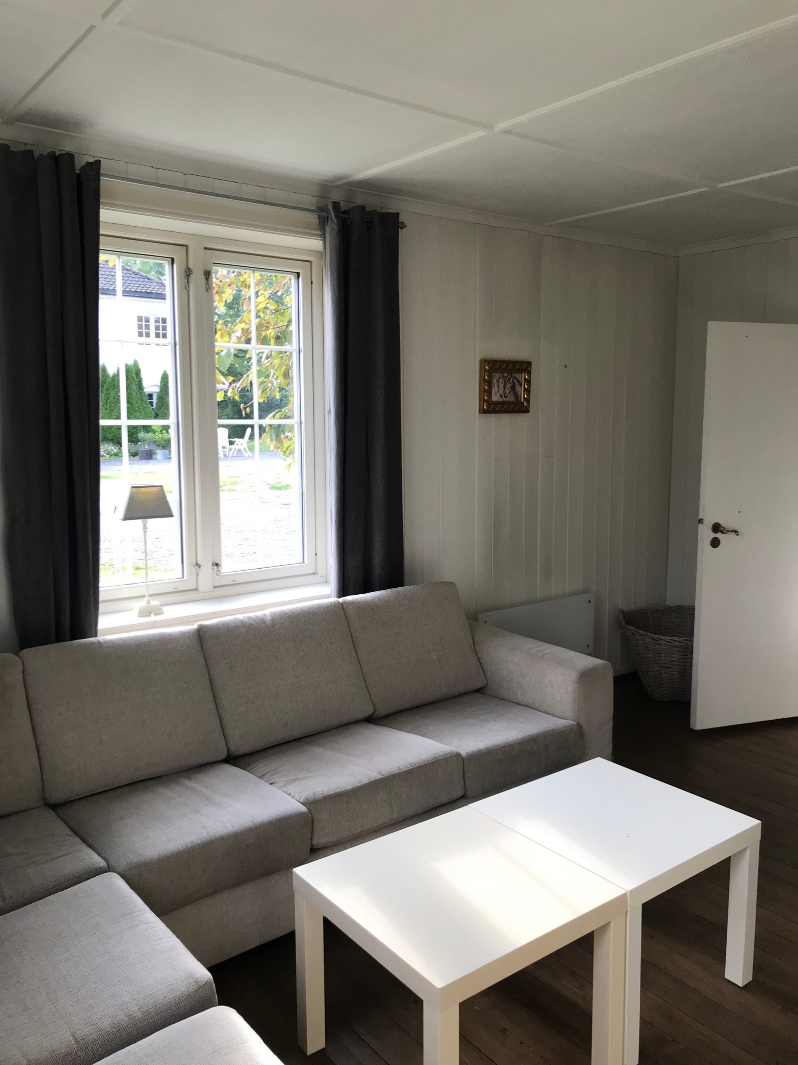 Stue 1. etg. mot gang Galleribilde