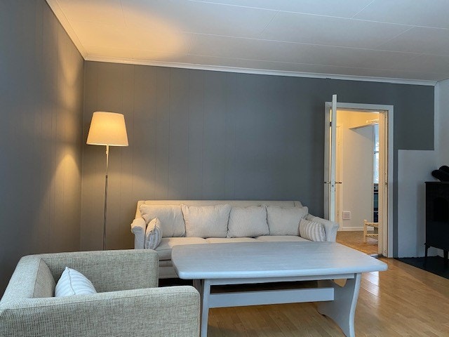 Romslig stue med sofakrok Galleribilde