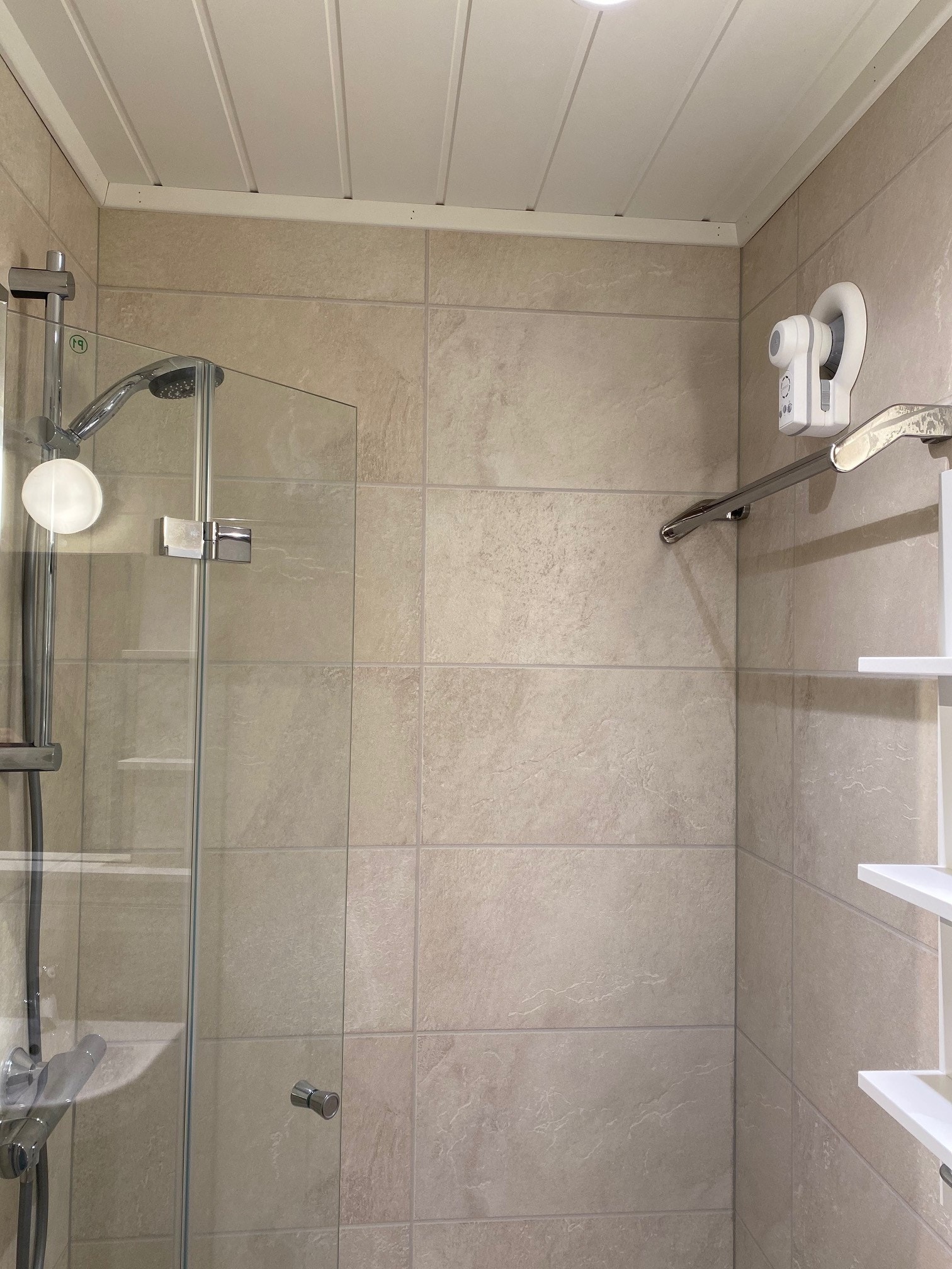 Dusj med bevegelig glassvegg Galleribilde