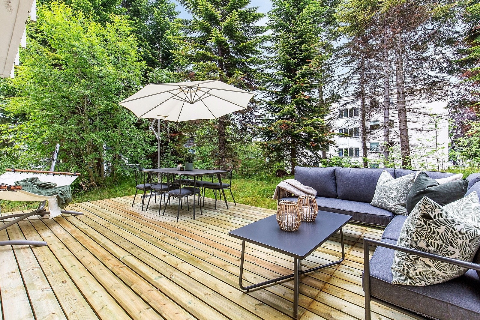 Hyggelig uteplass Galleribilde