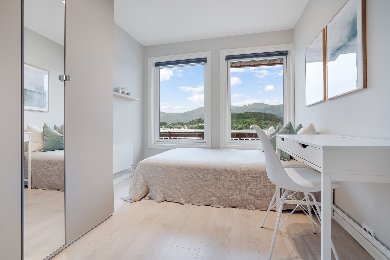 Rom 2 - UTLEID Galleribilde