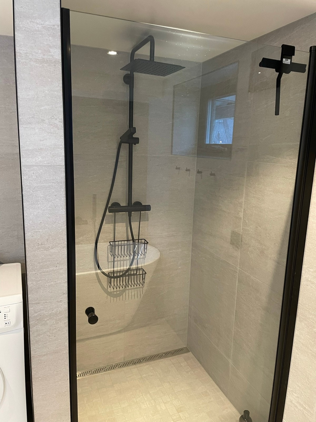 Romslig dusj Galleribilde