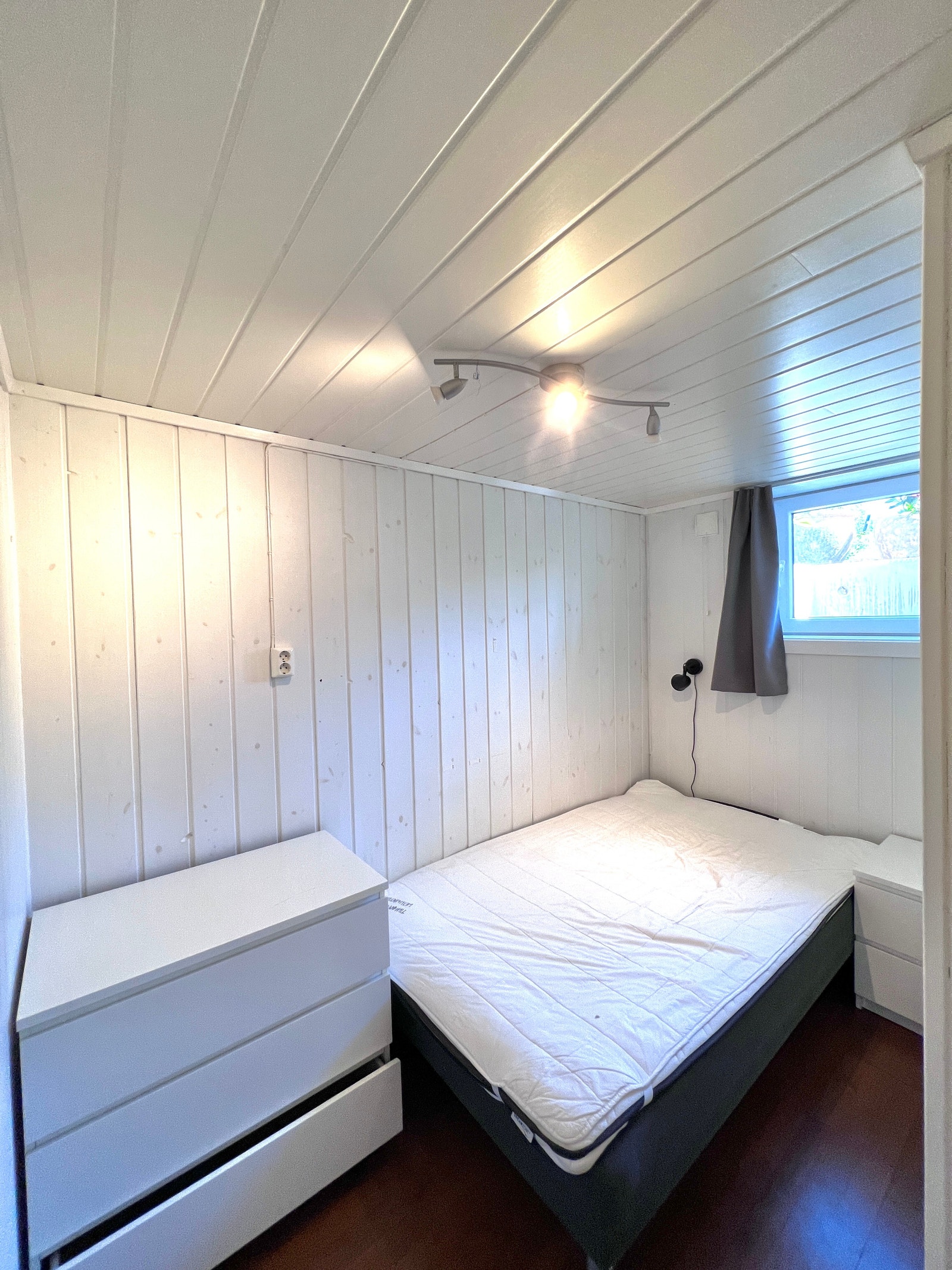 Soverom, lite Galleribilde