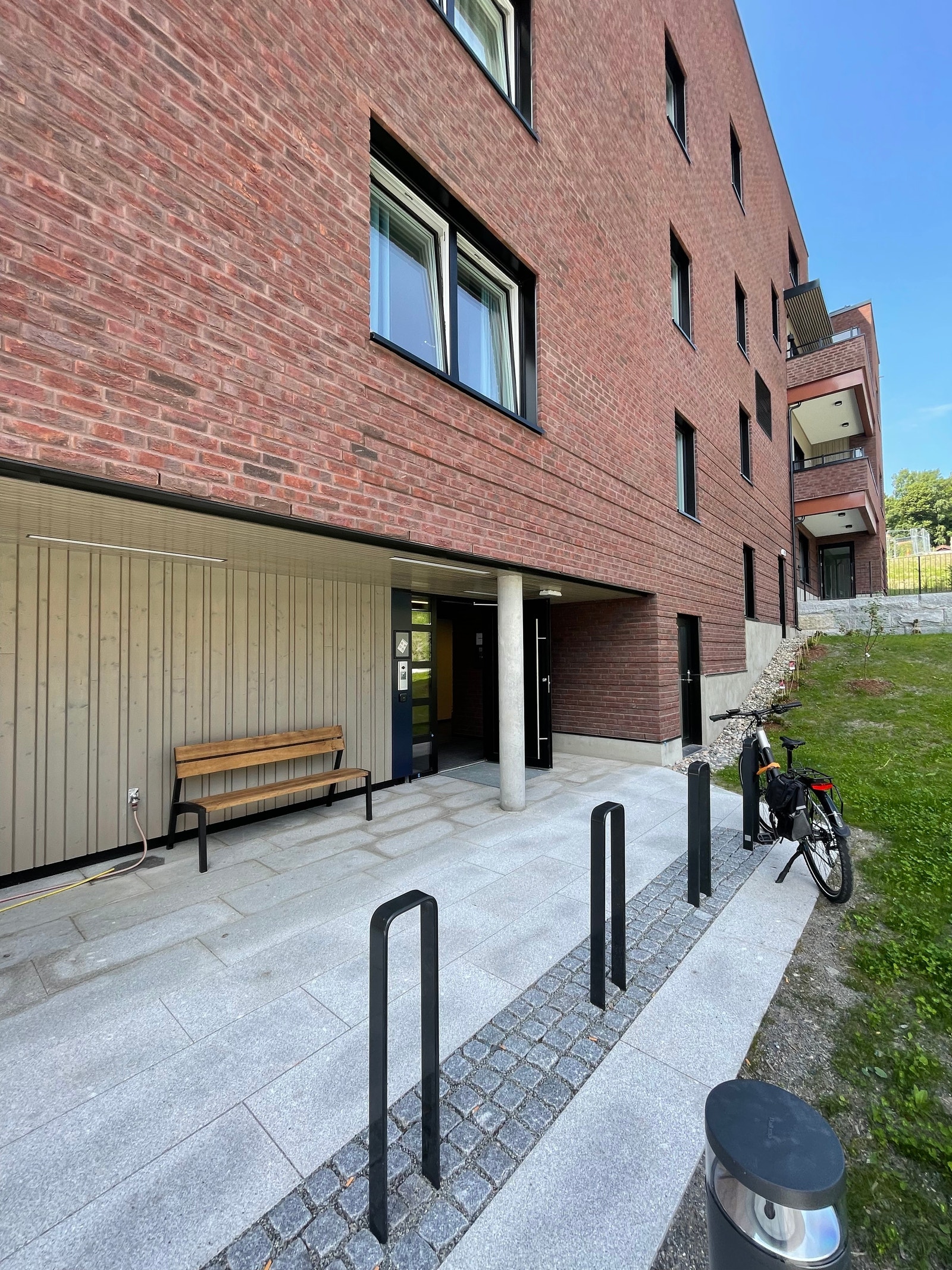 Inngangsparti til Folagrenda 9 Galleribilde