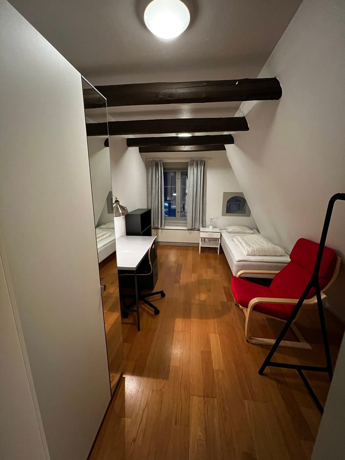 Rom 1 - 13,7 m2 Galleribilde