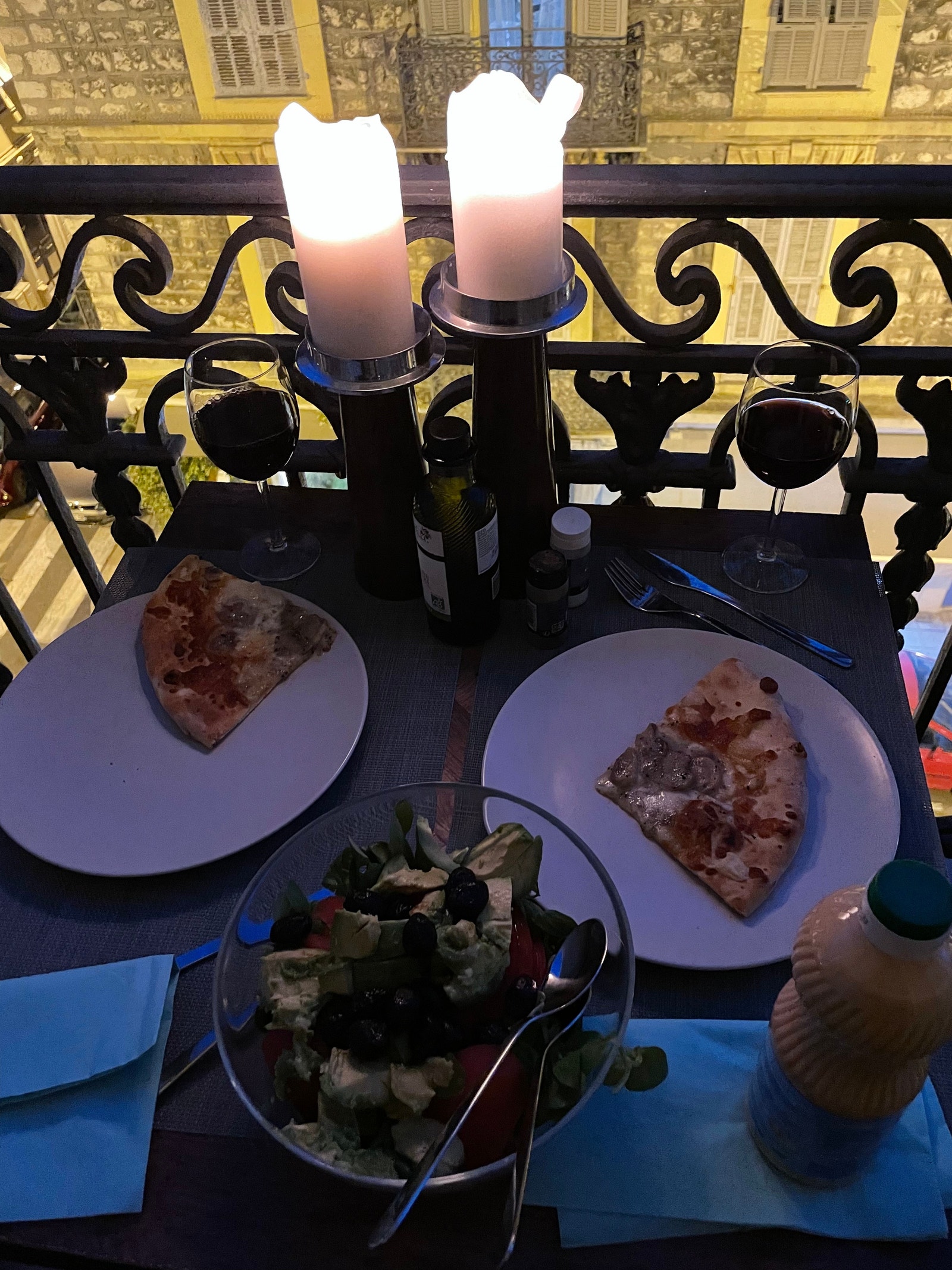 Romantisk middag for to på ballkongen Galleribilde