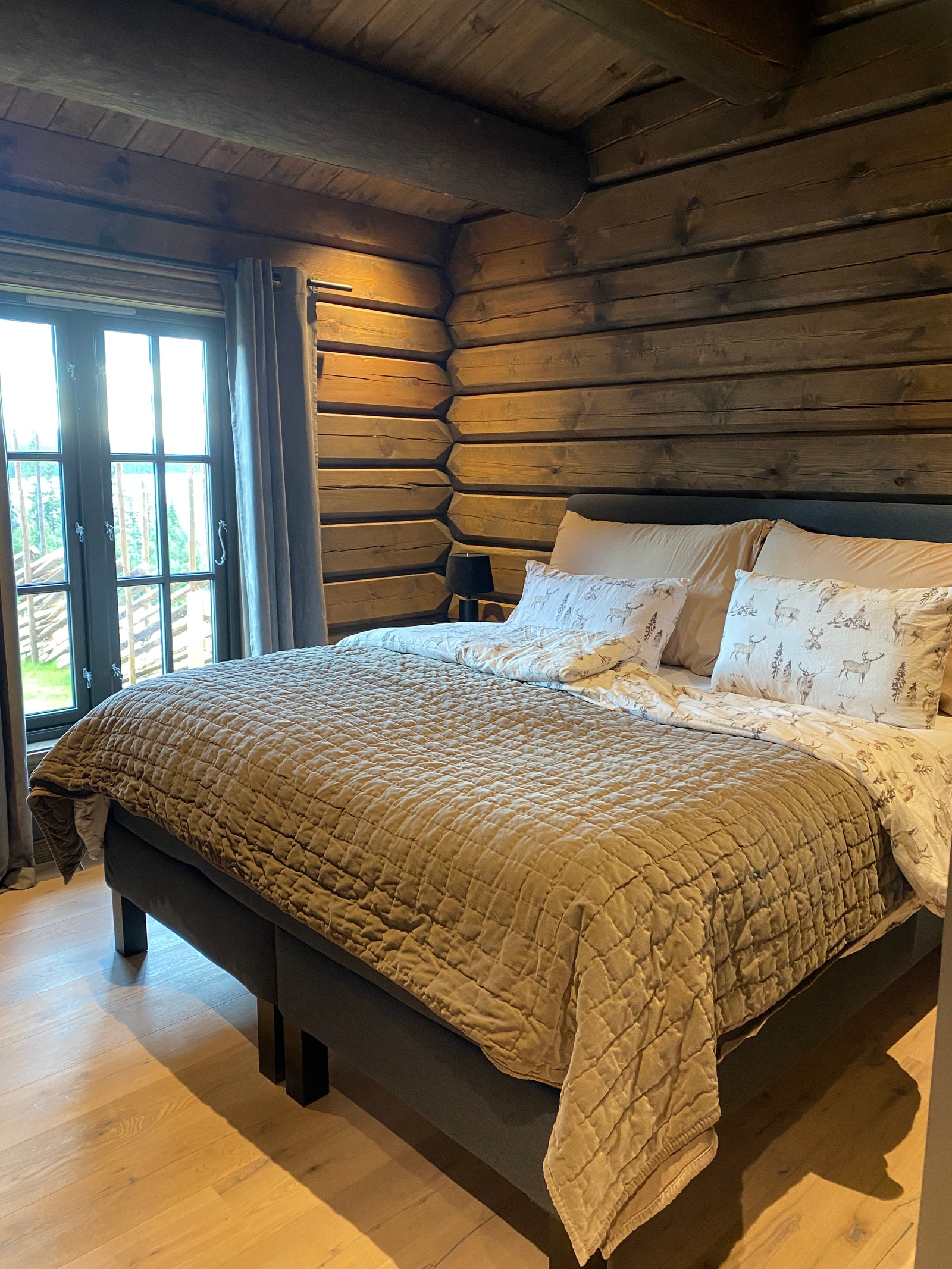 Andre soverom med dobbeltseng - rom 2 Galleribilde