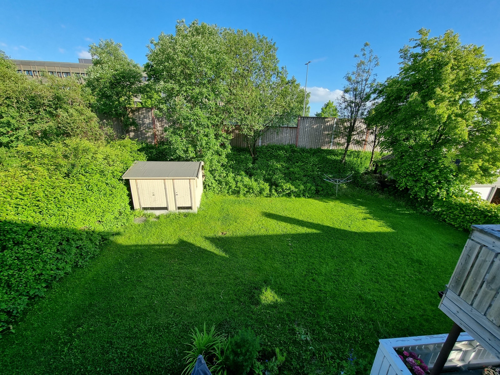 2 av bodene (siste boden ligger på utsiden av huset) Galleribilde