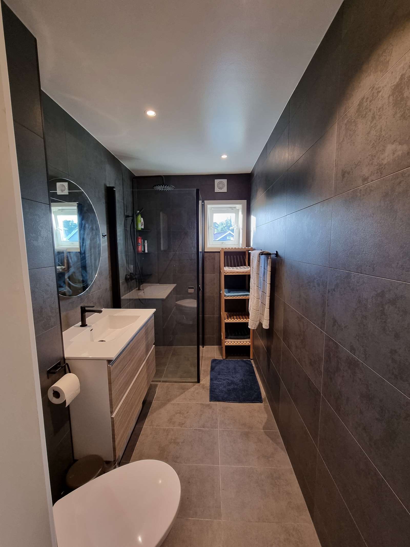 Helt nytt bad, totalrenovert i 2021 Galleribilde