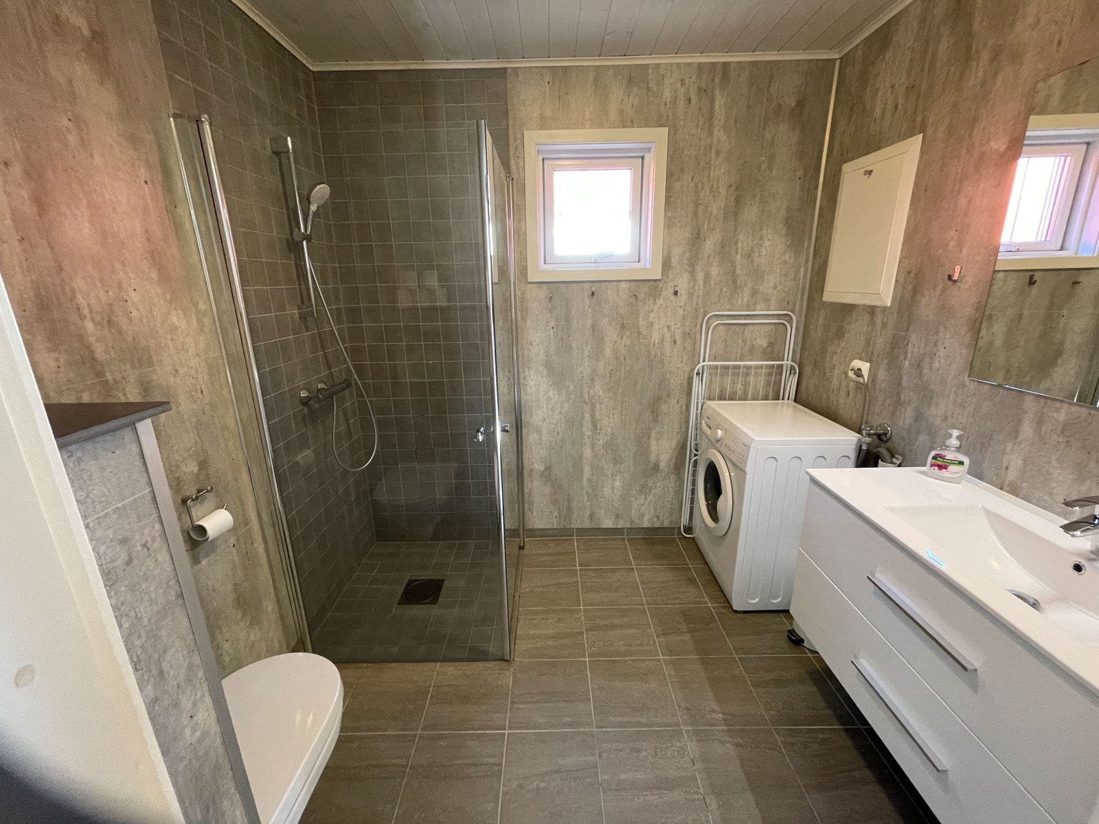 Bad. Vaskemaskin. Galleribilde