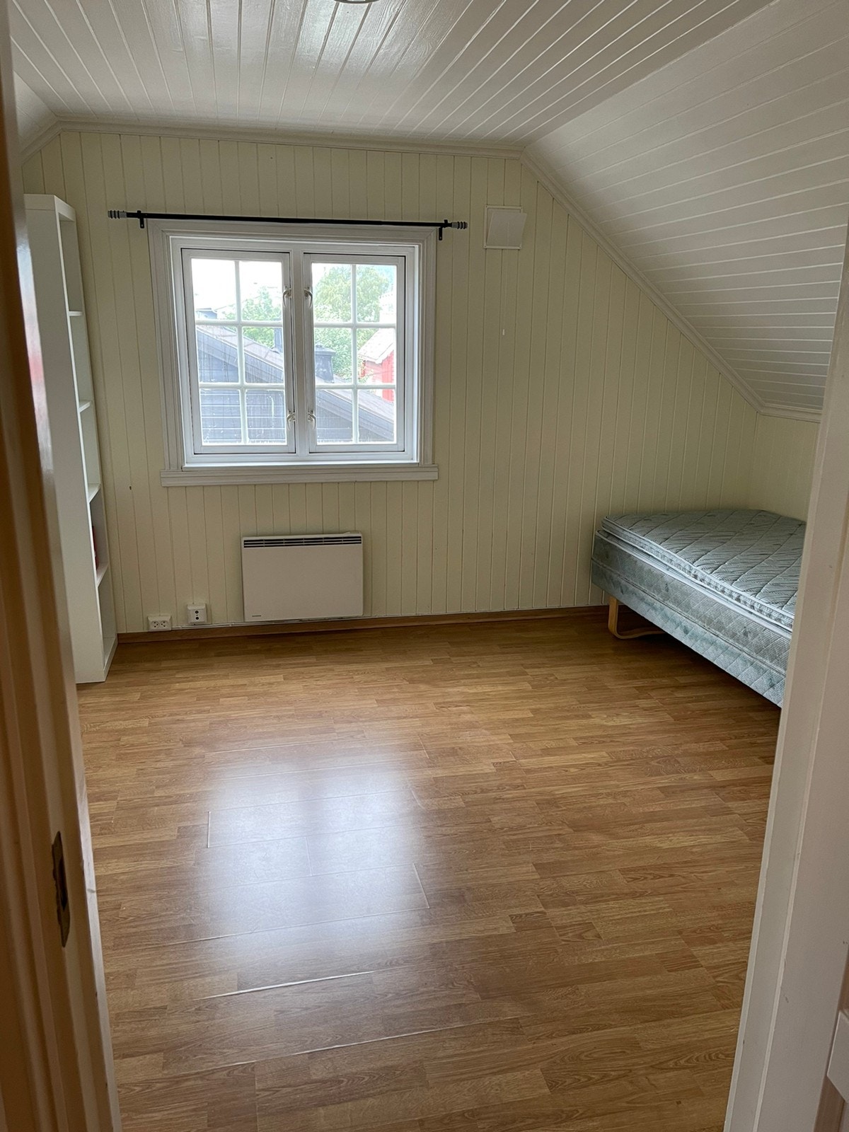 Hybel A . 4800kr Galleribilde