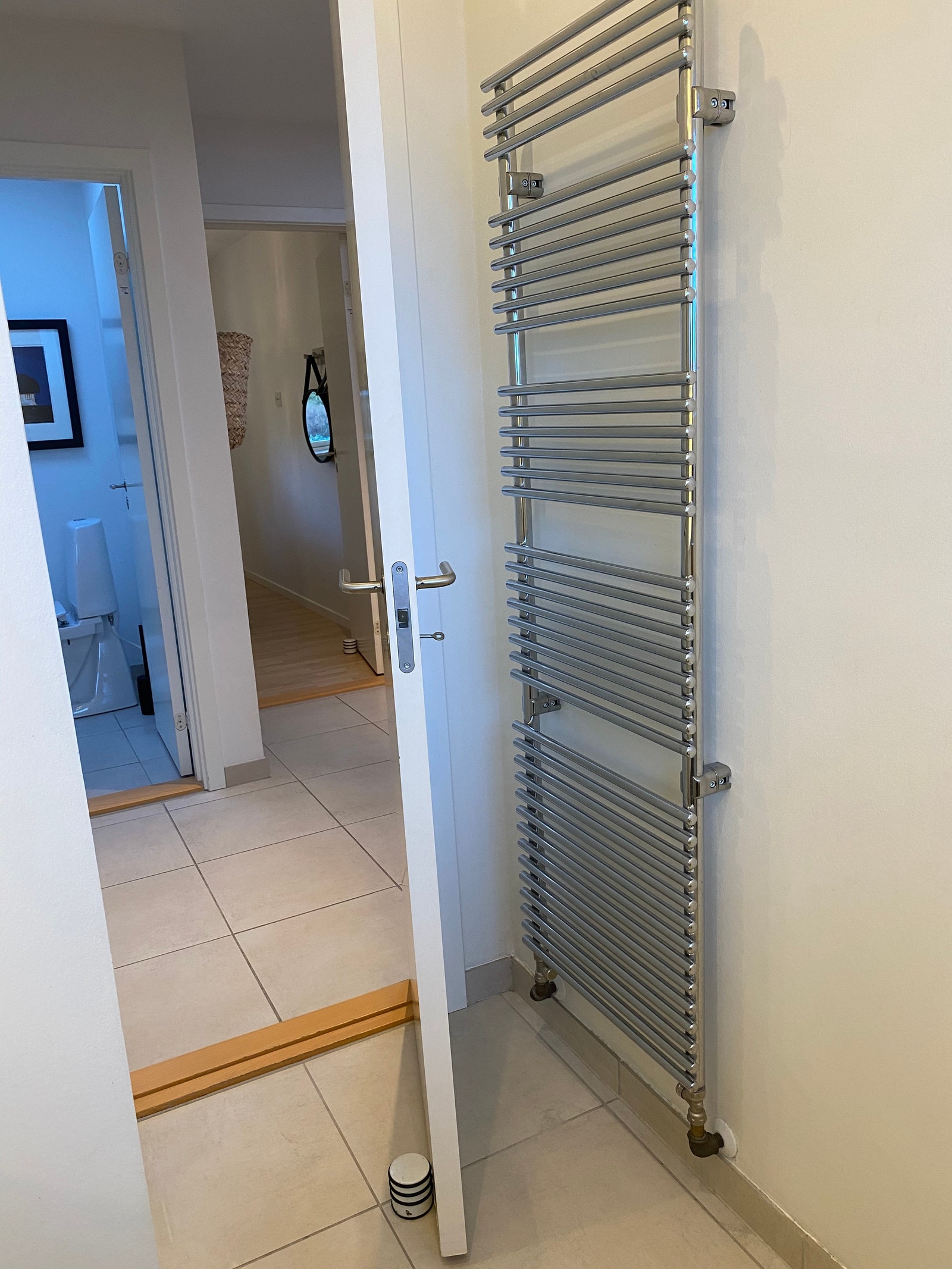 Hoved bad med tørkestativ Galleribilde