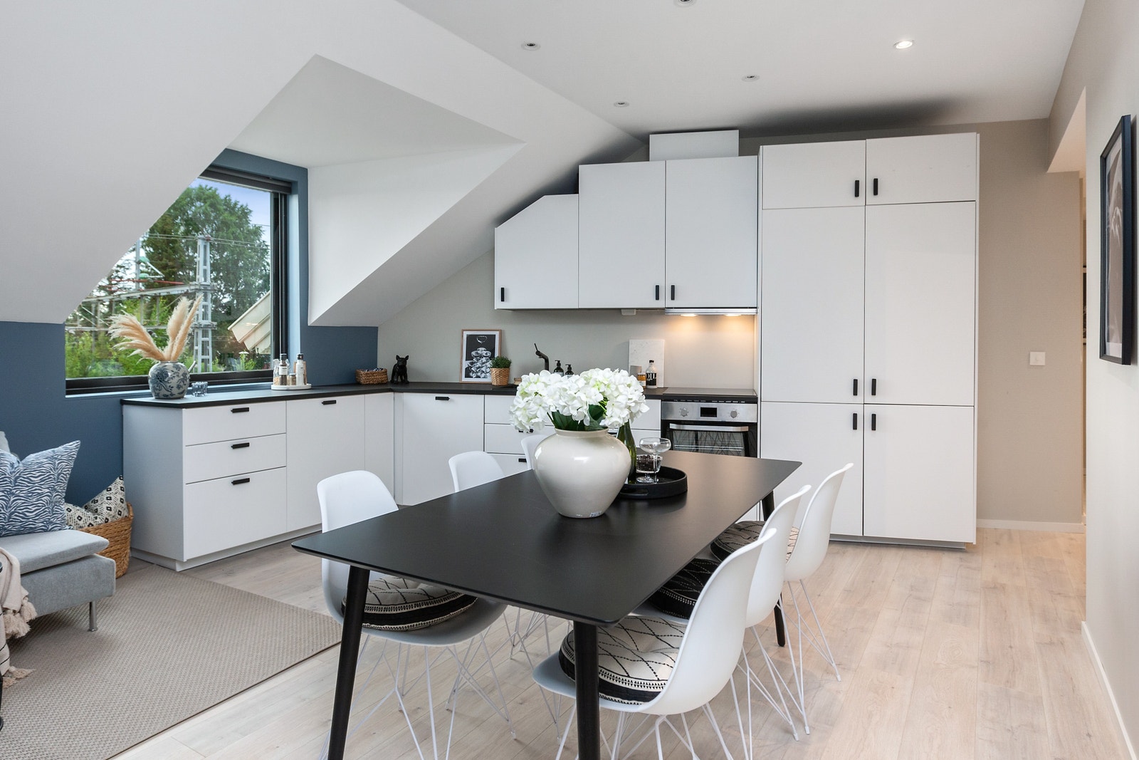 God spiseplass for flere Galleribilde