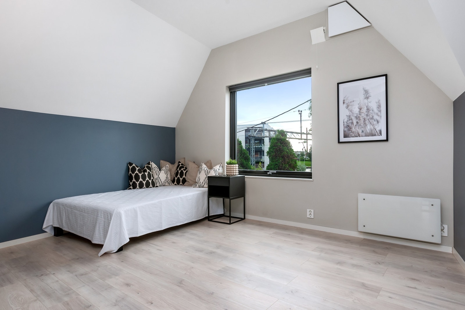 Rom 8 Utleid Galleribilde