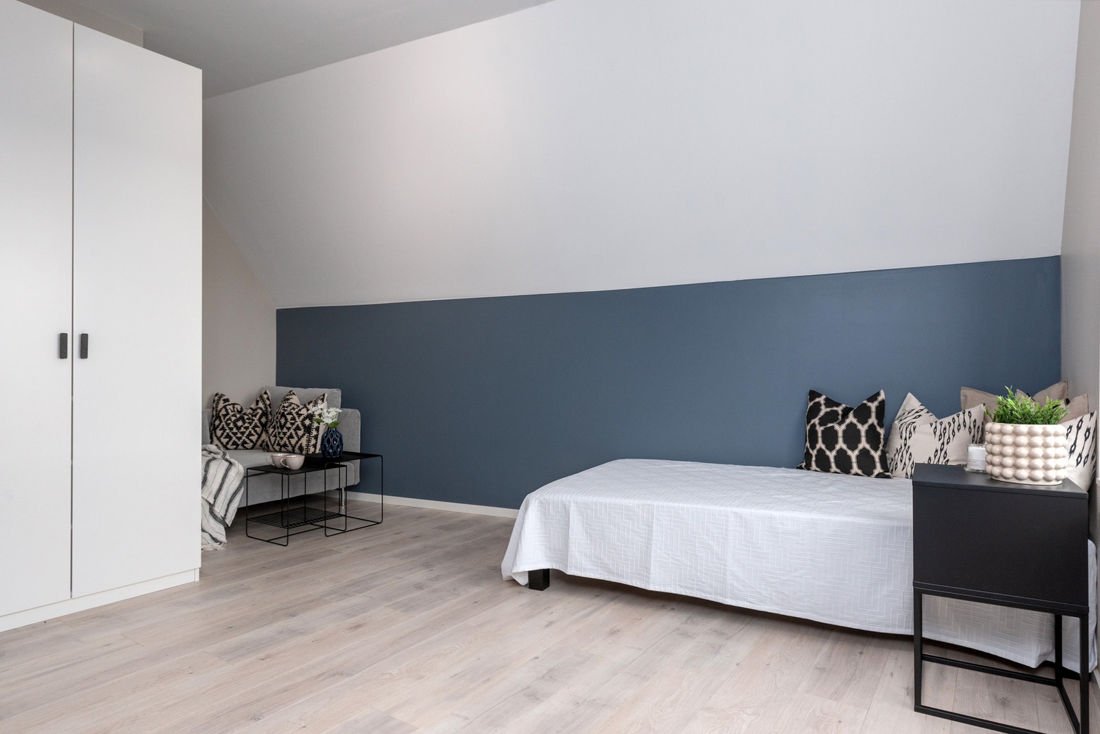 Rom 8 Utleid Galleribilde