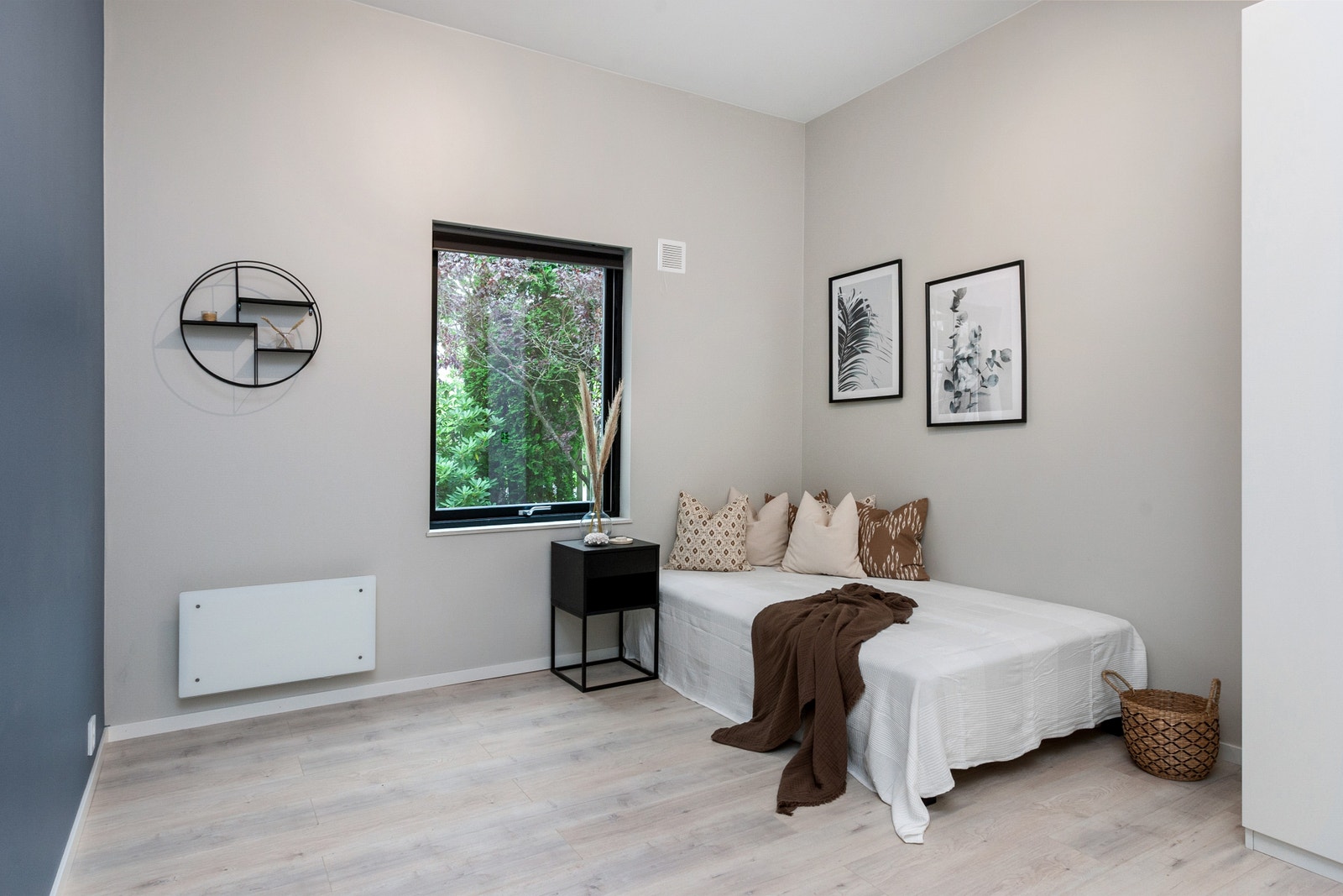 Rom 2 utleid Galleribilde