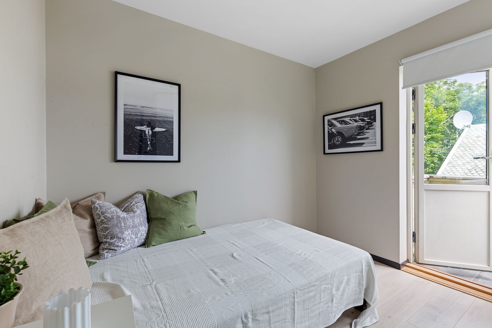 Rom 2 - Utleid - gutt Galleribilde