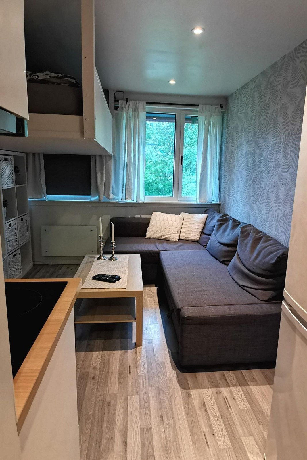 Sofabord er ikke med. Galleribilde