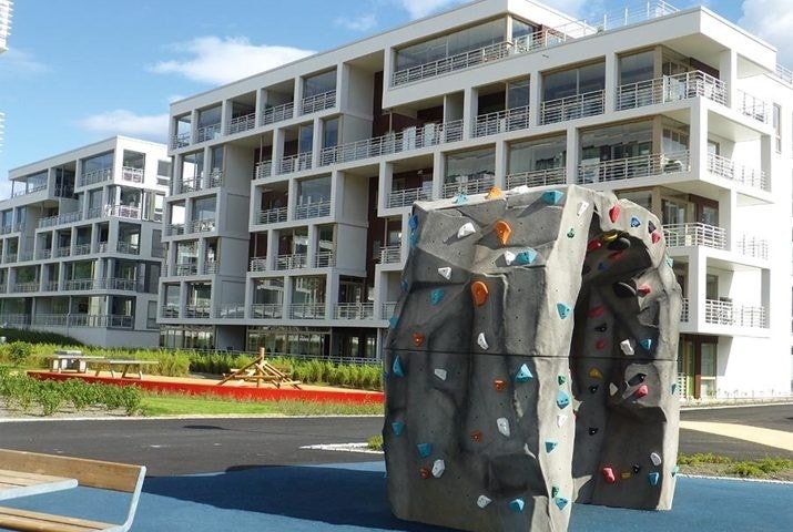 Selve bygget og ute område Galleribilde