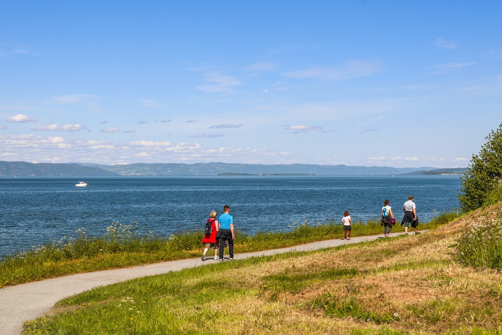 Ladestien går forbi Ranheimsfjæra, og er en særdeles populær tursti. Galleribilde