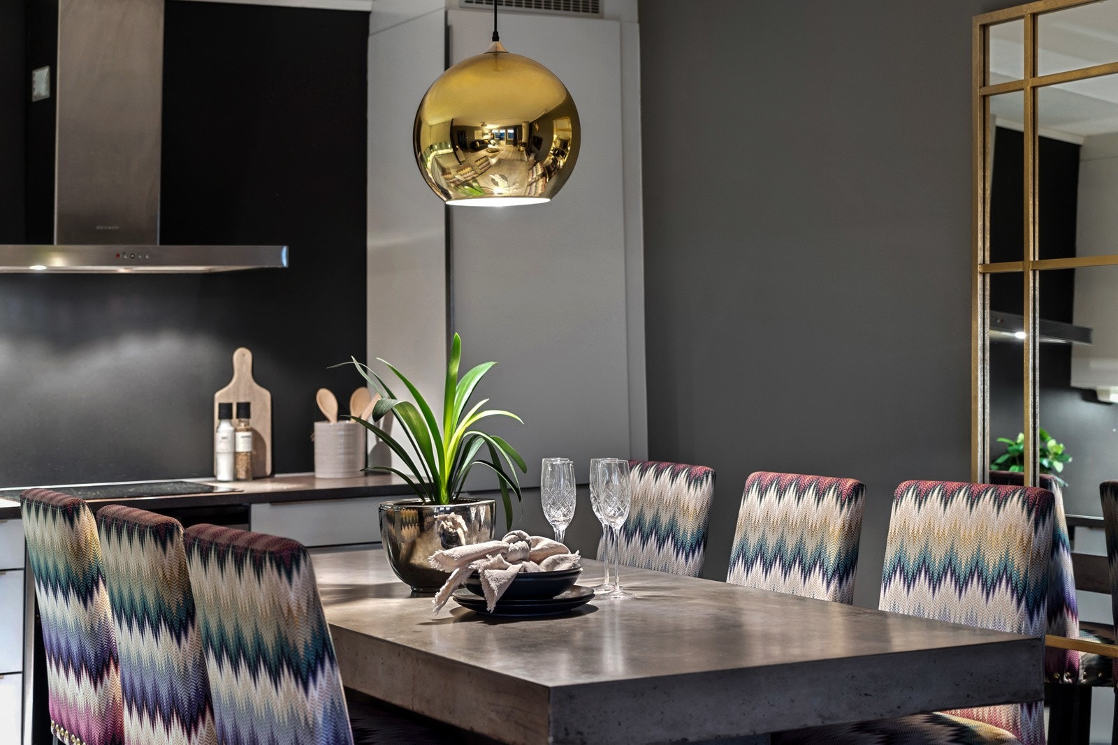 Her kan du invitere venner til en 4-stjerners middag! Galleribilde