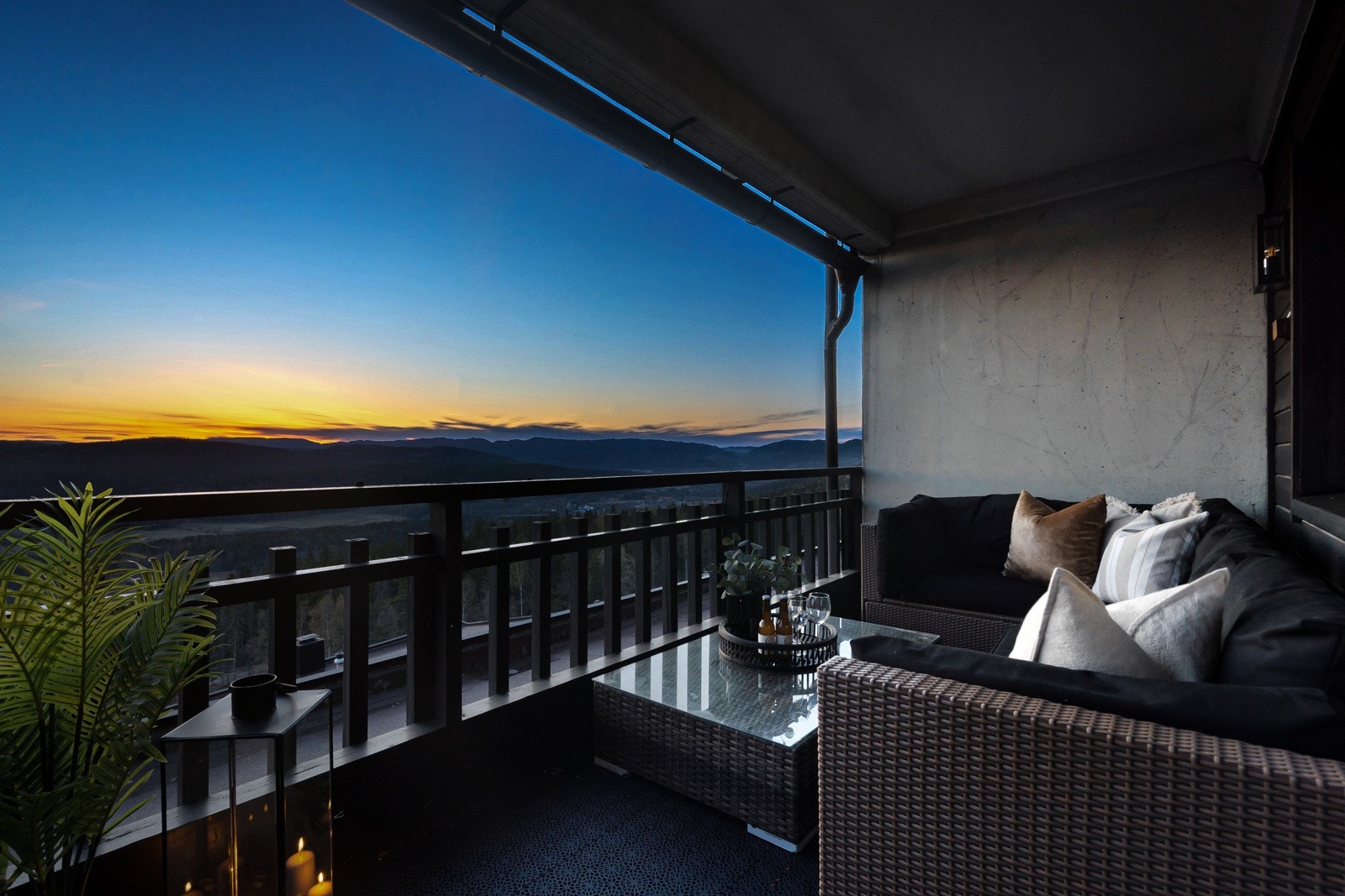 Terrassen byr på særdeles gode utsiktsforhold Galleribilde