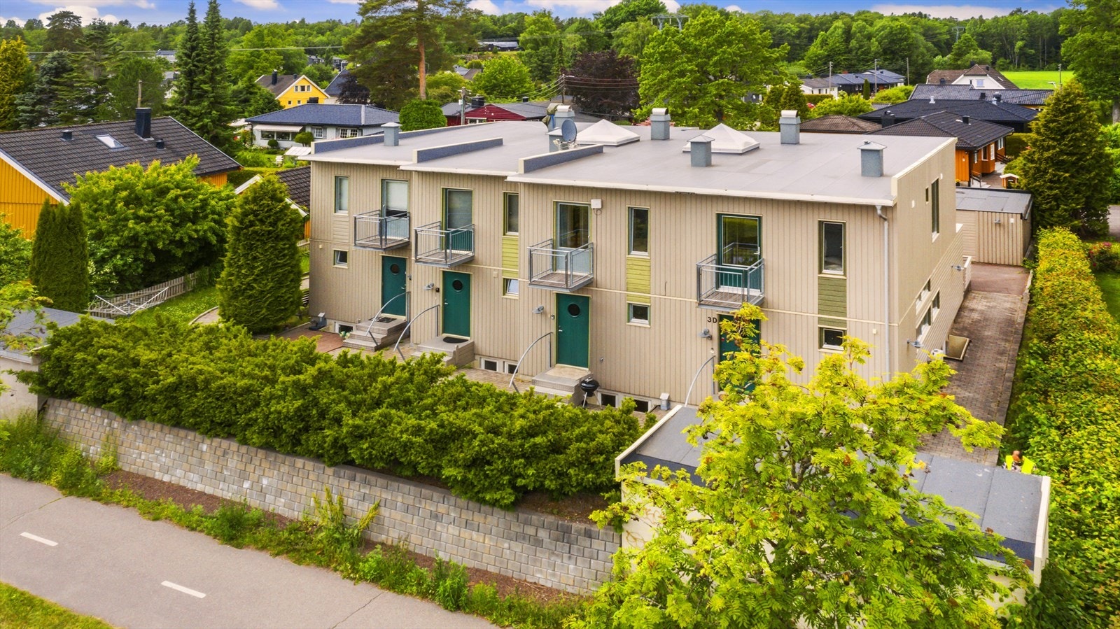 Her bor man fint til på populære Eik. Galleribilde