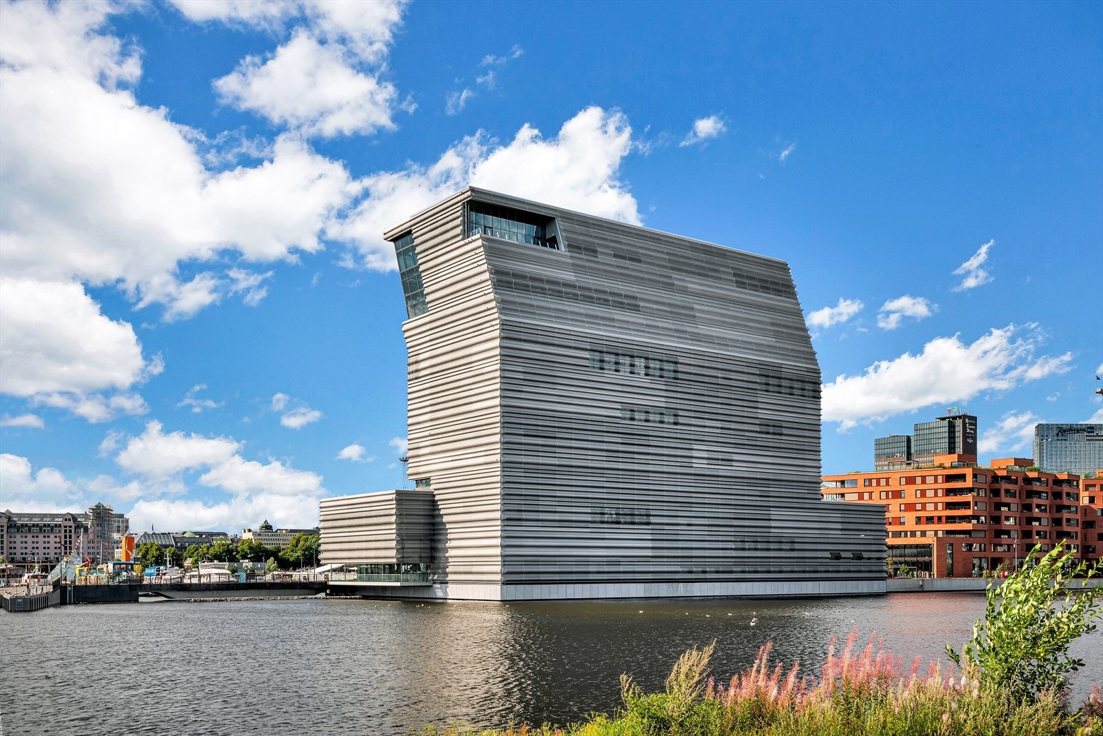 Kort avstand til Sørenga Galleribilde