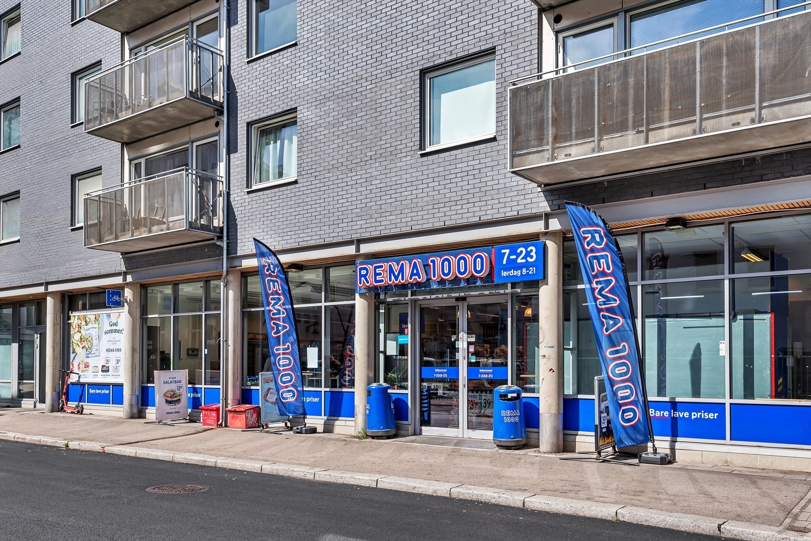 Flere dagligvarebutikker i gangavstand Galleribilde