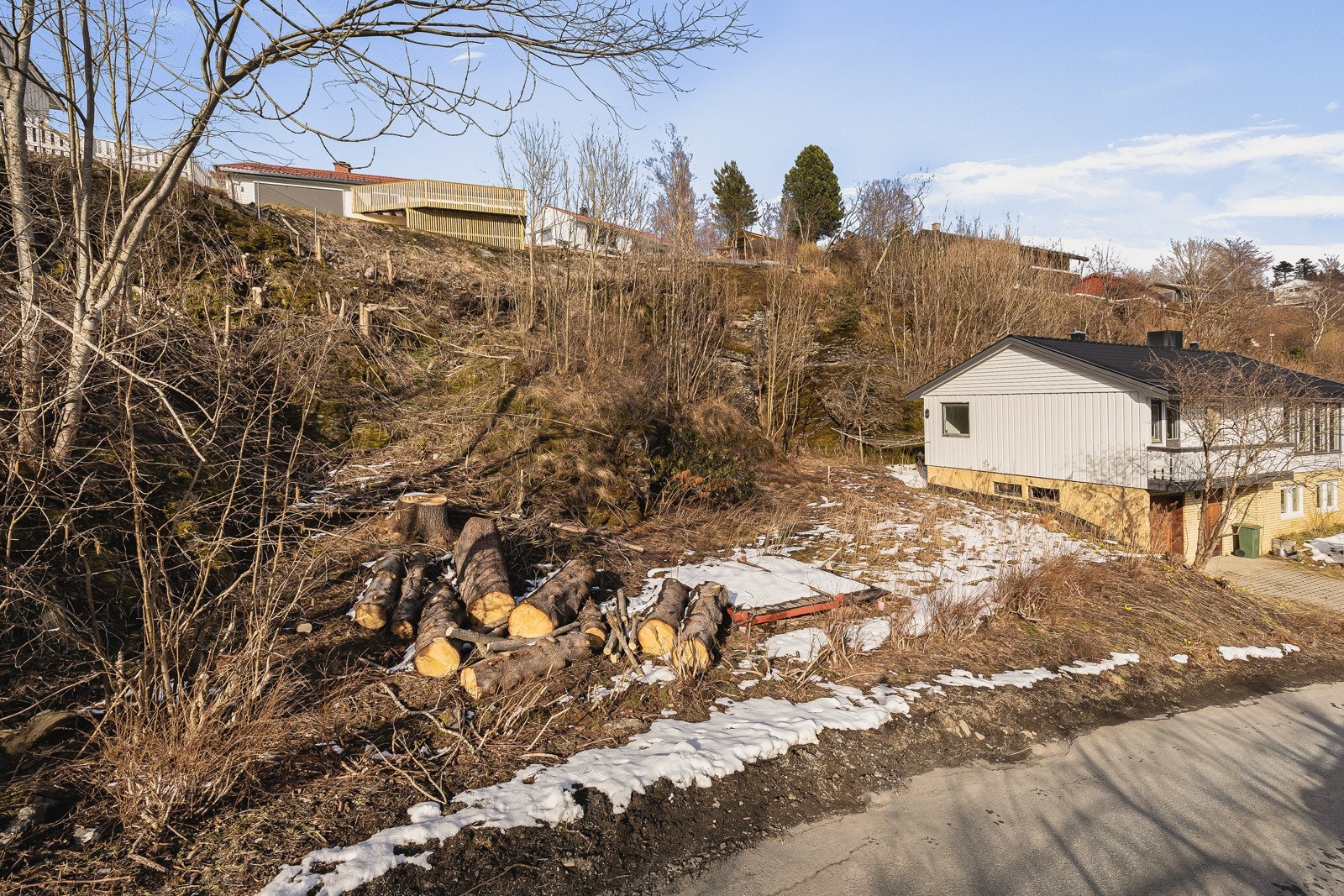 Rolig gate i en blindvei. En meget attraktiv beliggenhet i Stokkhaugan Galleribilde