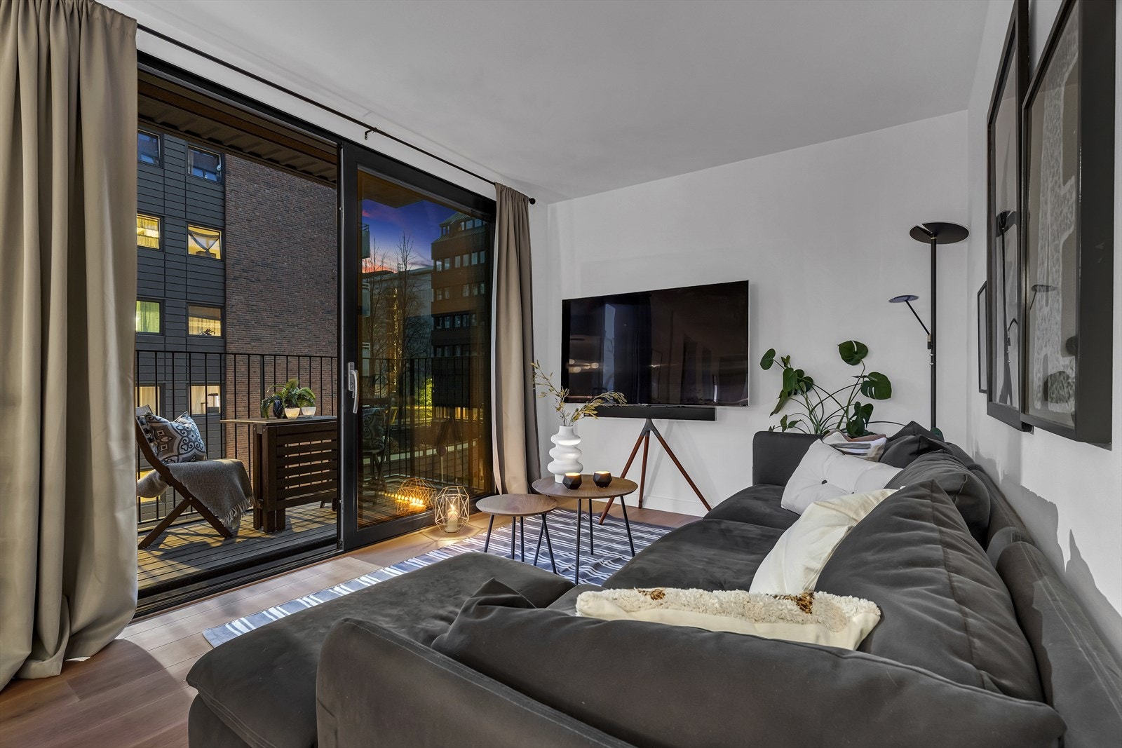 Kveldsstemning. Galleribilde