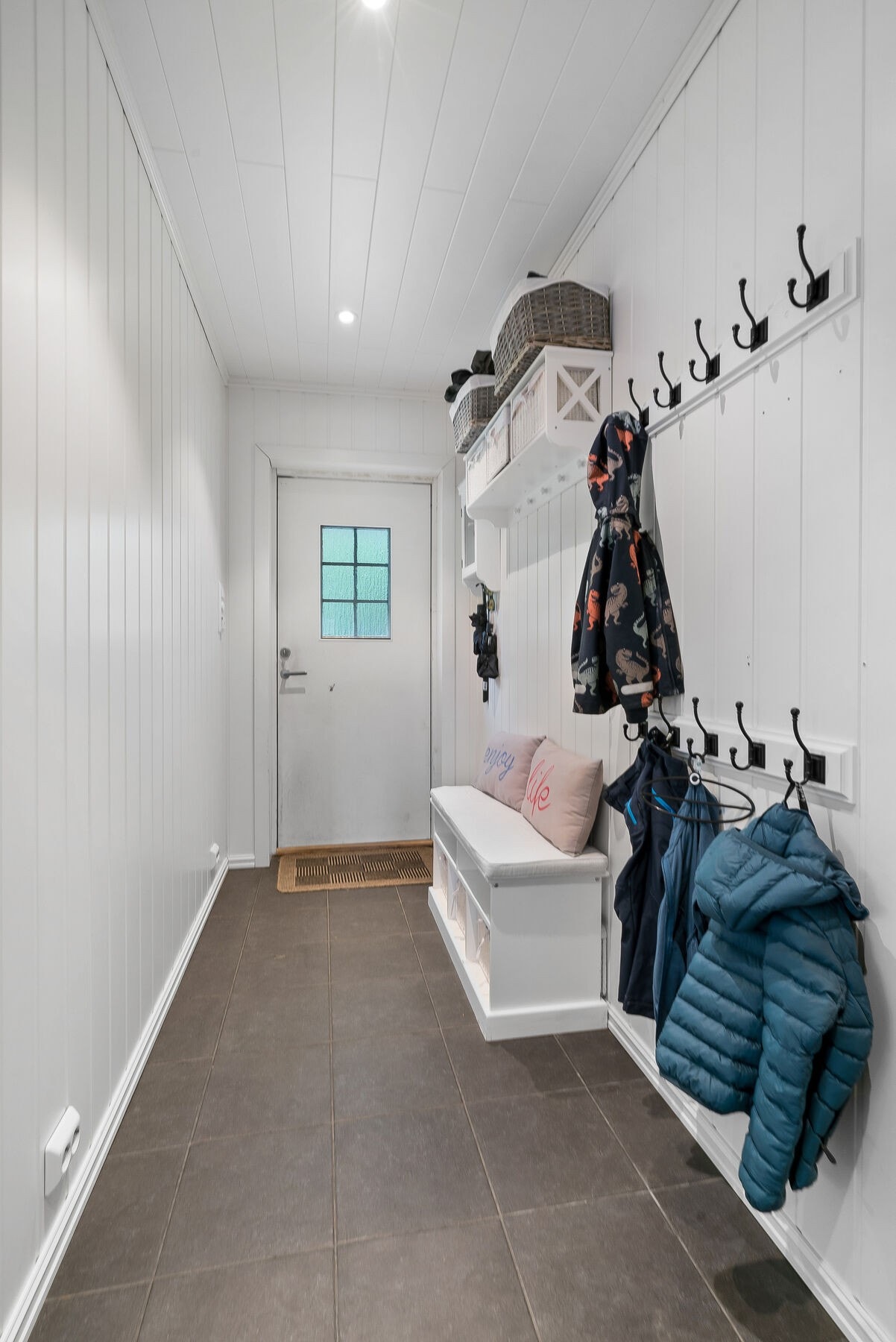 Hovedetasjen er renovert og har en fin moderne standard. Galleribilde