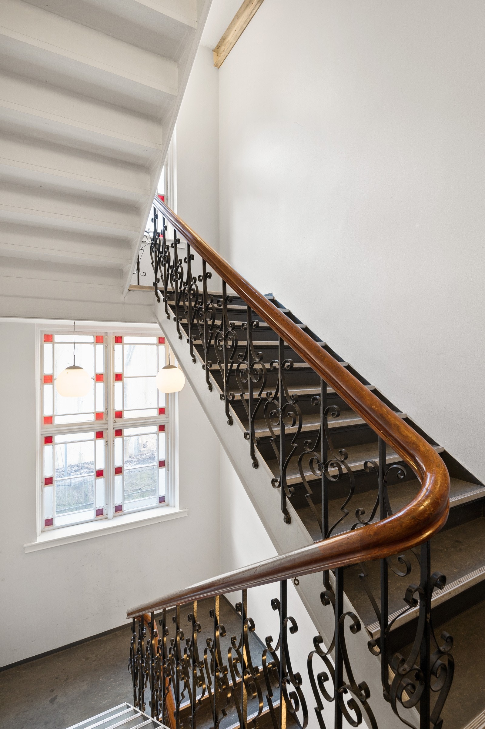 Felles oppgang. Galleribilde