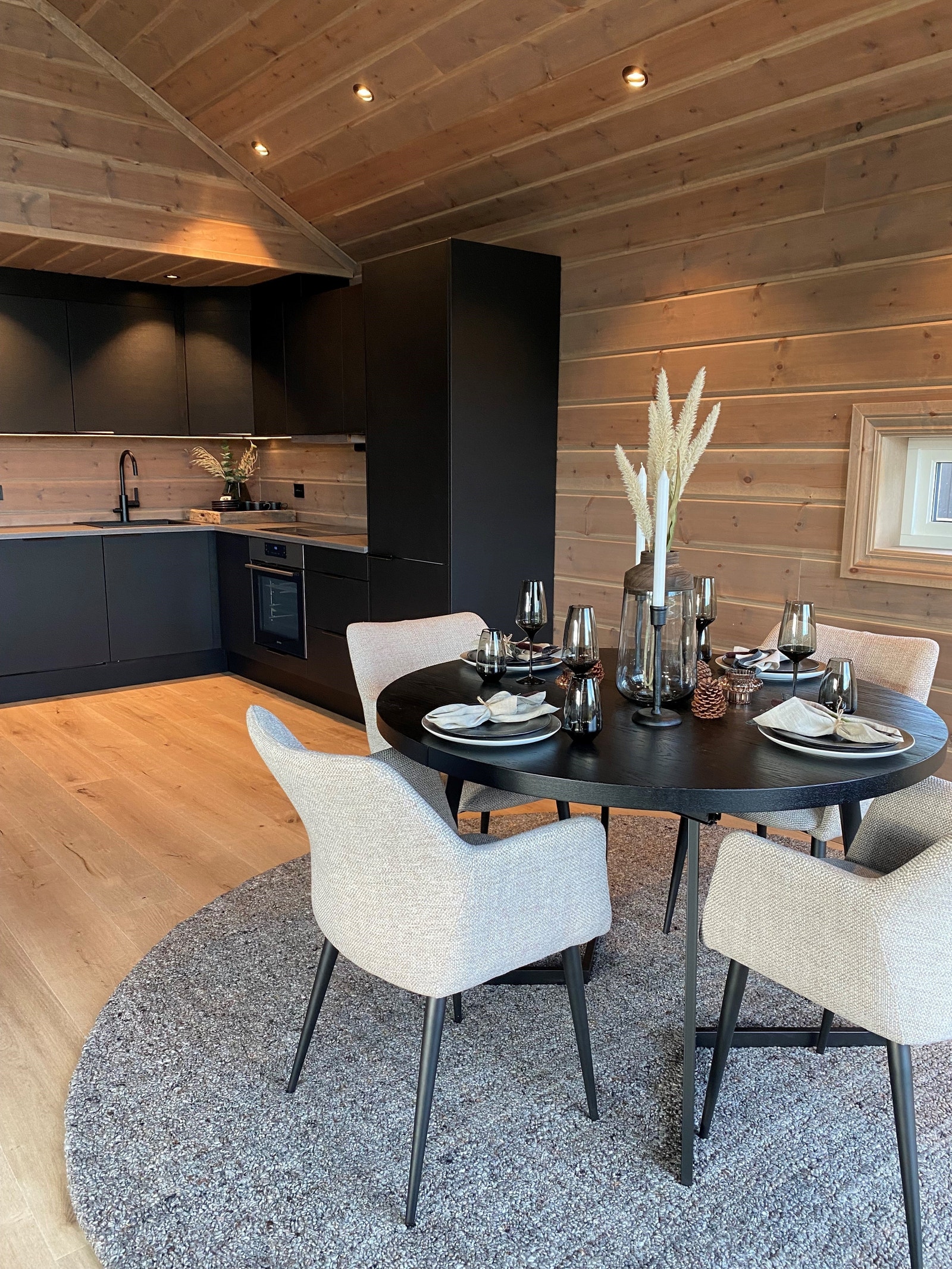 Kjøkken/spisestue Galleribilde