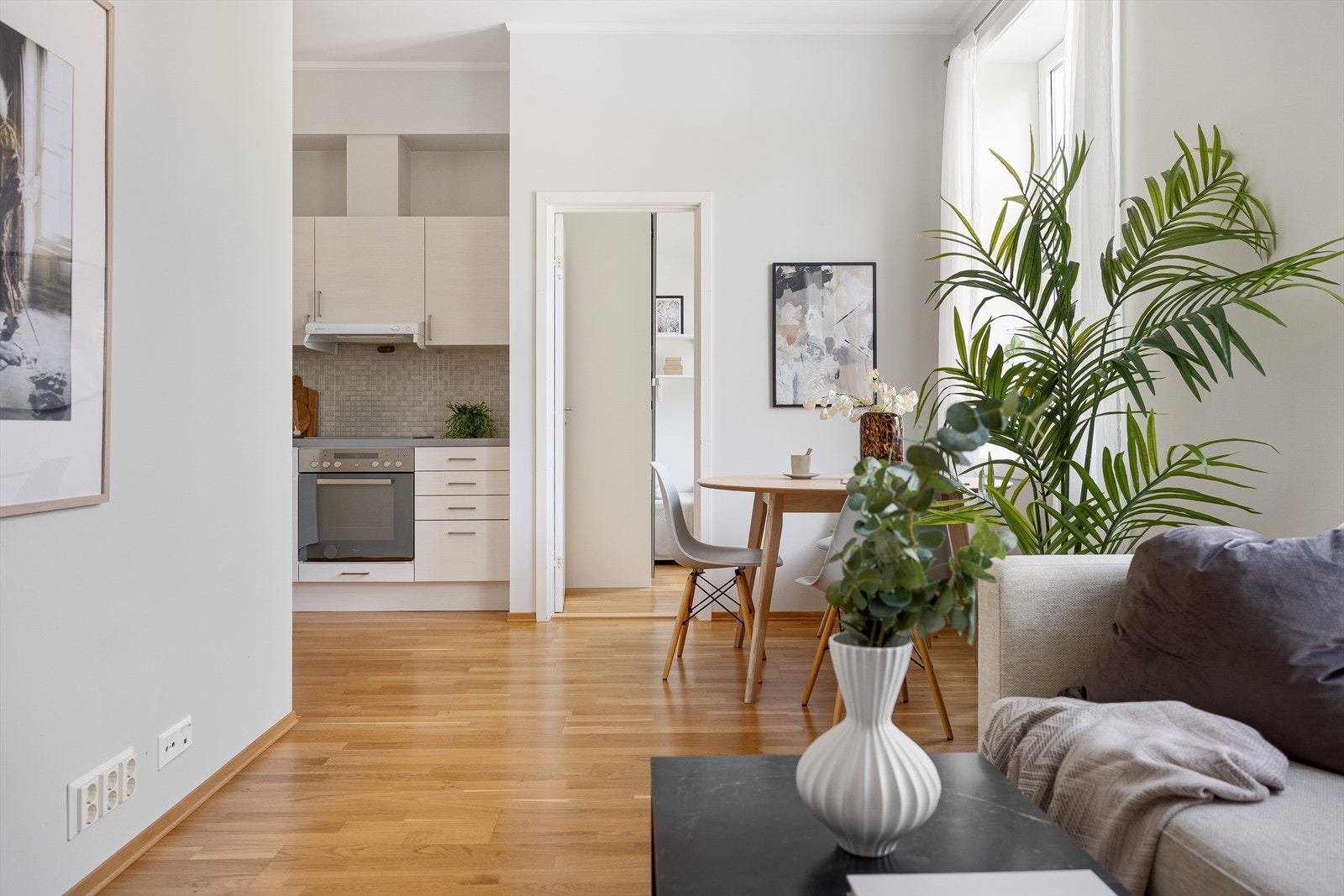 Fjernvarmeanlegg med gulvbåren varme foruten bad. Galleribilde