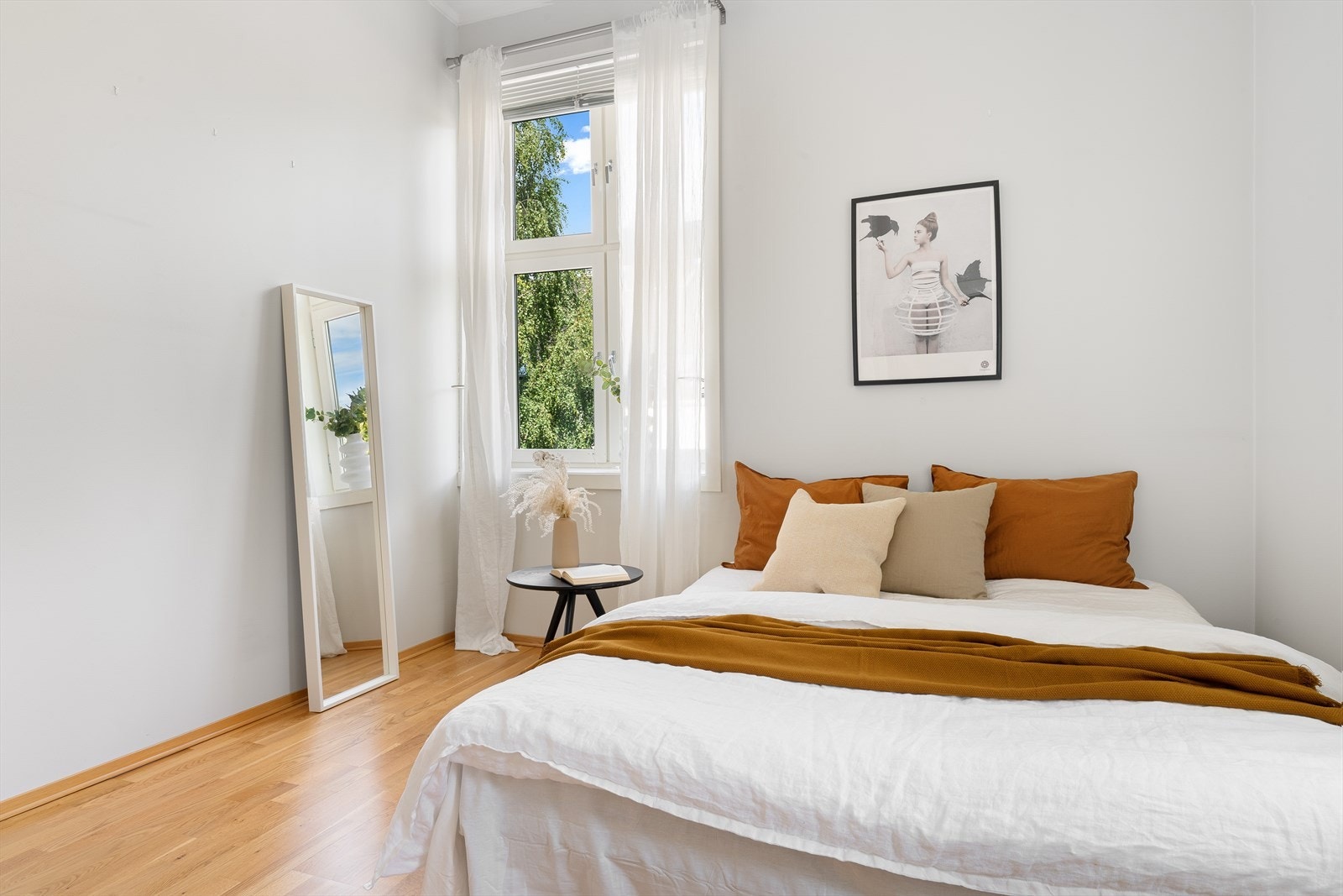 Boligen og hele gården ble totalrenovert i 2011 ved ombygging fra kontorbygg til boliggård. Galleribilde