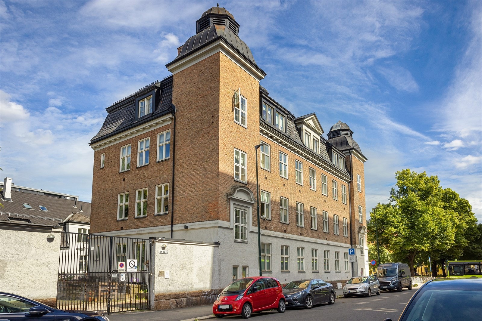 Moderne leilighet i praktfull bygning opprinnelig fra 1914. Galleribilde