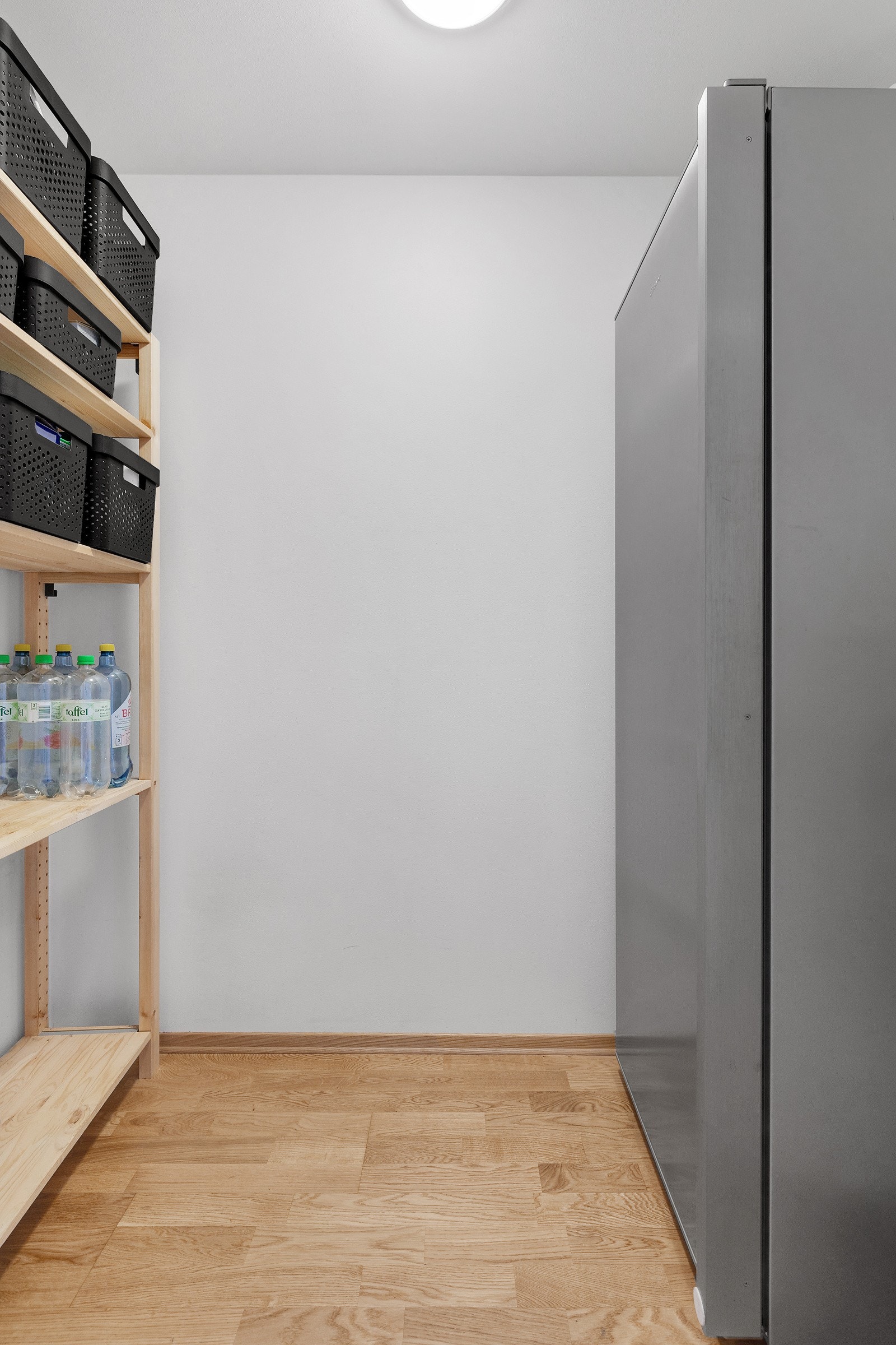 Innvendig bod ved stue. Galleribilde