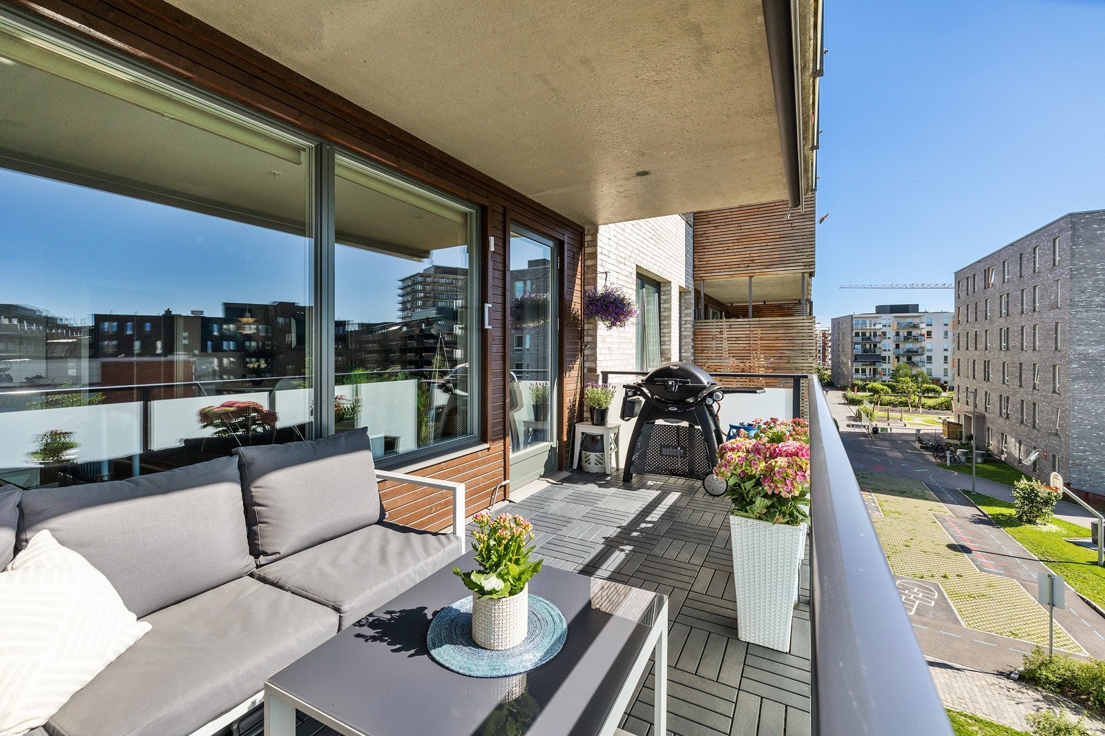 Her er det god plass til å samle venner og familie til hyggelige grillfester. Galleribilde