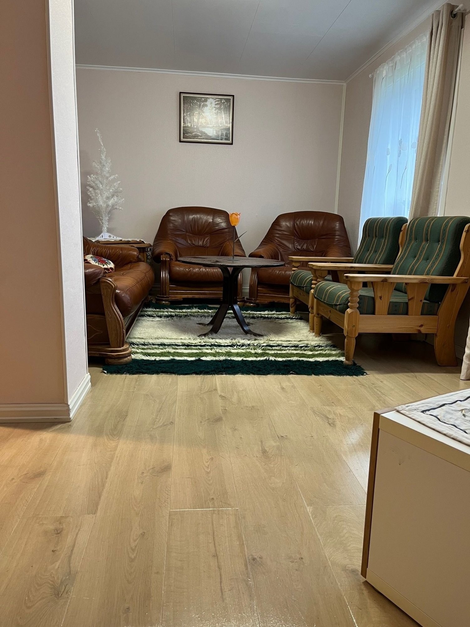 Kjellerstue, mot syd Galleribilde