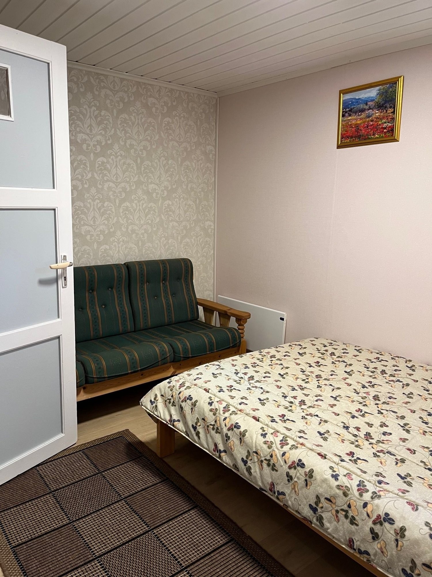 Soverom nede, mot nordøst. Galleribilde