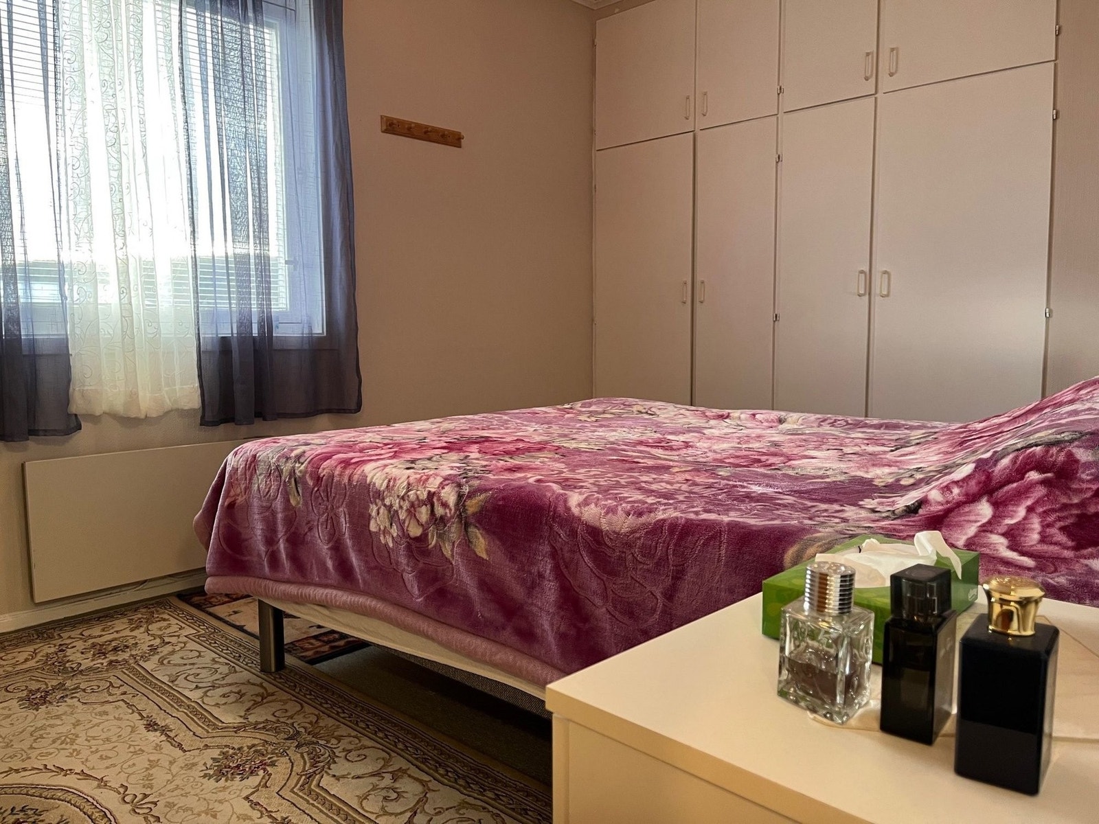 Det største soverommet er romslig og har god skapplass. Galleribilde