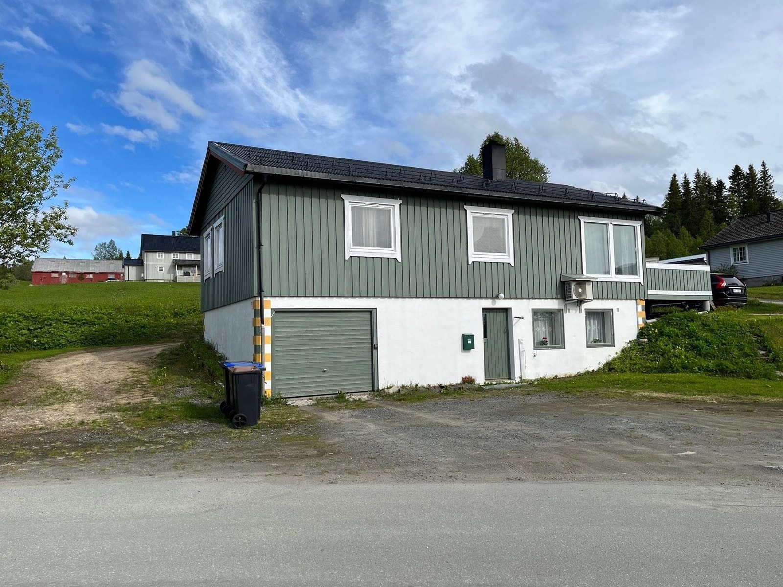 Fasade, sett fra vest. Galleribilde