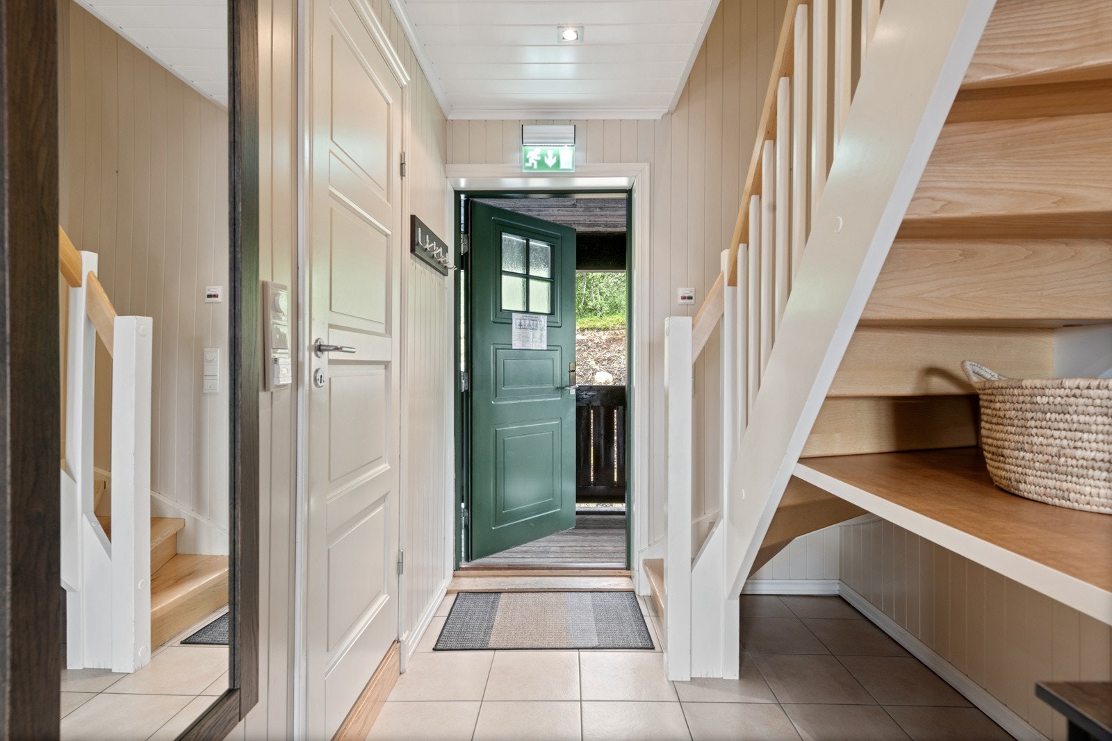 God plass til oppbevaring i gangen Galleribilde